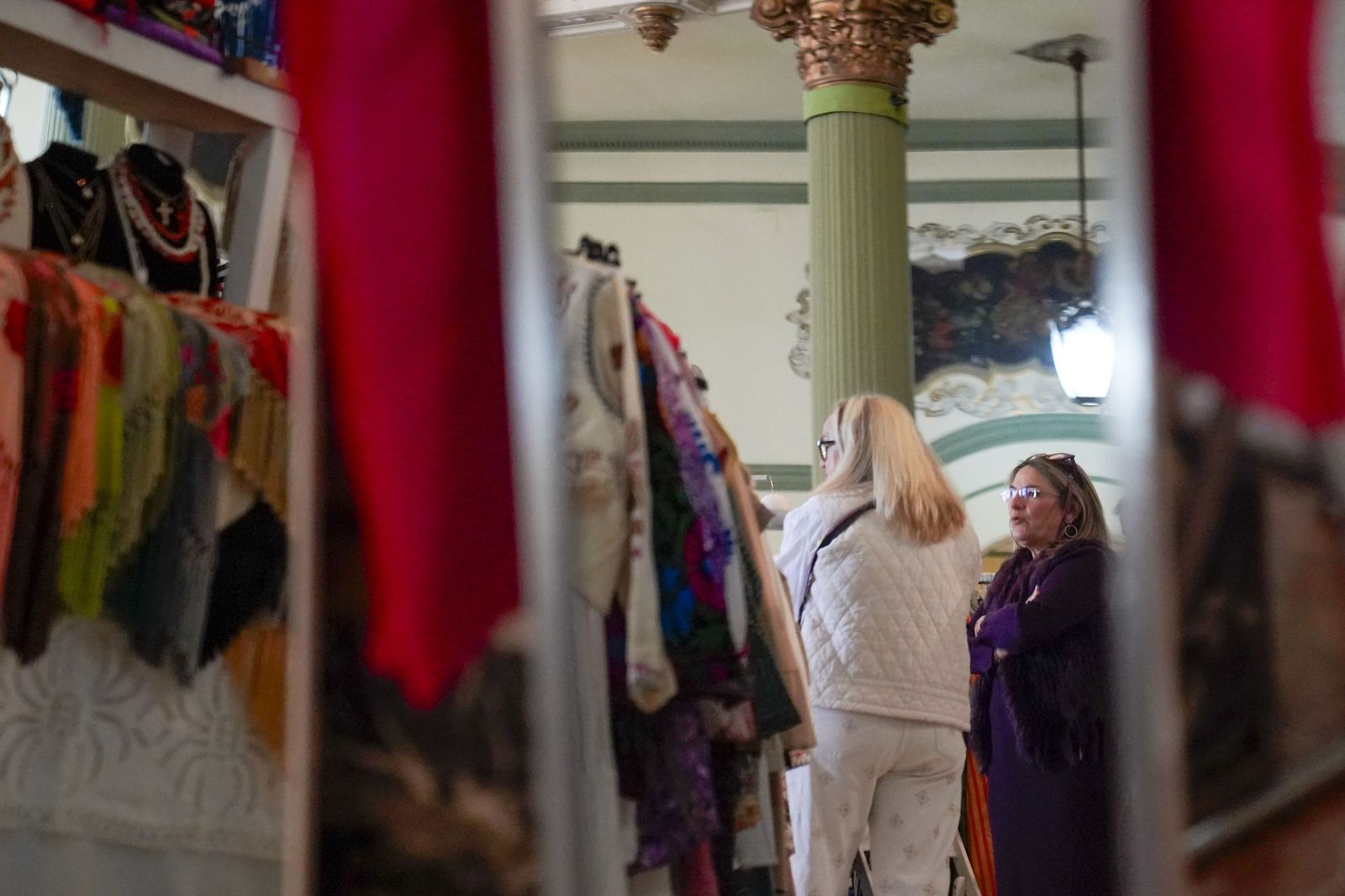 Las fotos del Rastrillo Nuevo Fututo en el Casino de la Exposición