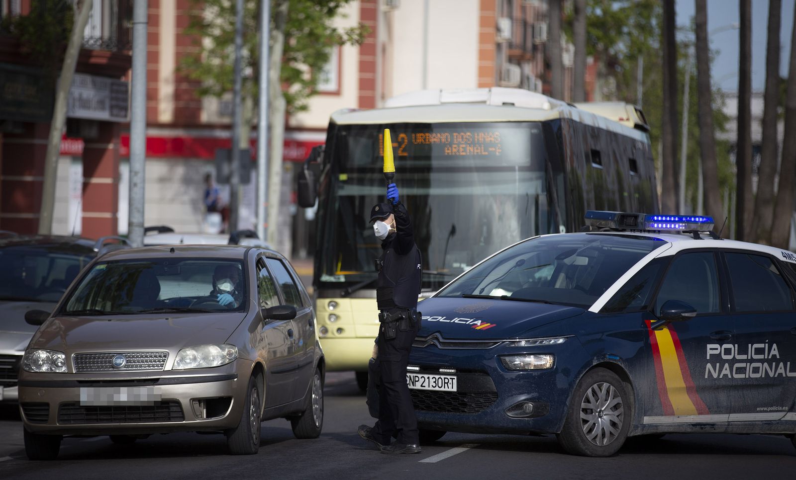 Coronavirus: Control de la Policía Nacional en Dos Hermanas