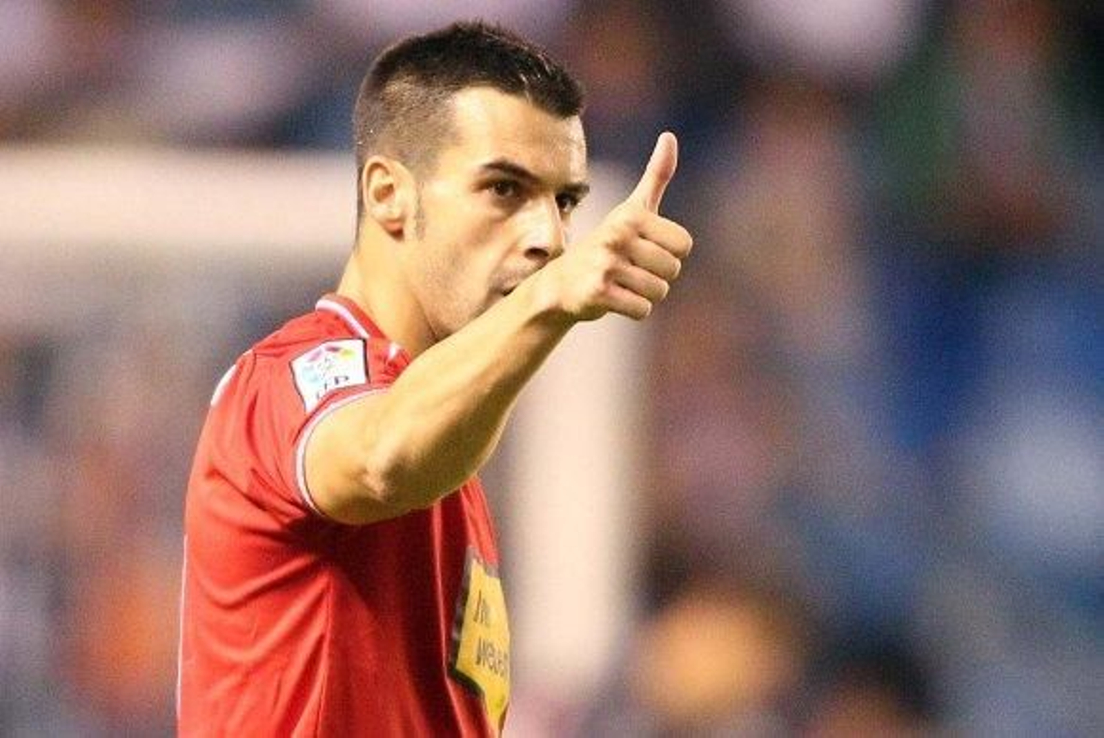 Al fútbol se le da lustre con goles (0-2)