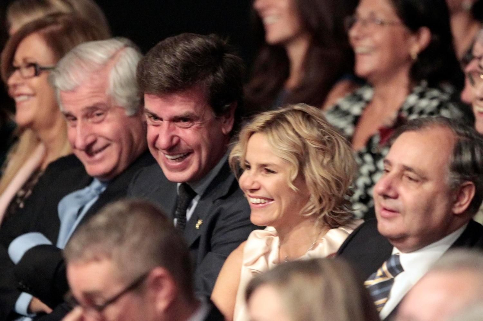 Fernando Martínez de Irujo, a la derecha de la imagen, en una entrega de las Medallas de las Bellas Artes junto a sus hermanos Carlos, Cayetano y Eugenia