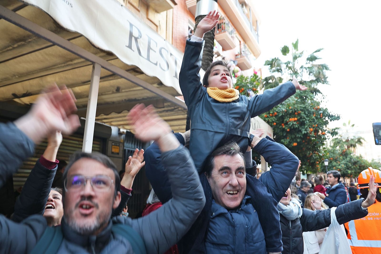Las mejores fotografías de la salida y recorrido de la cabalgata de Reyes Magos 2026