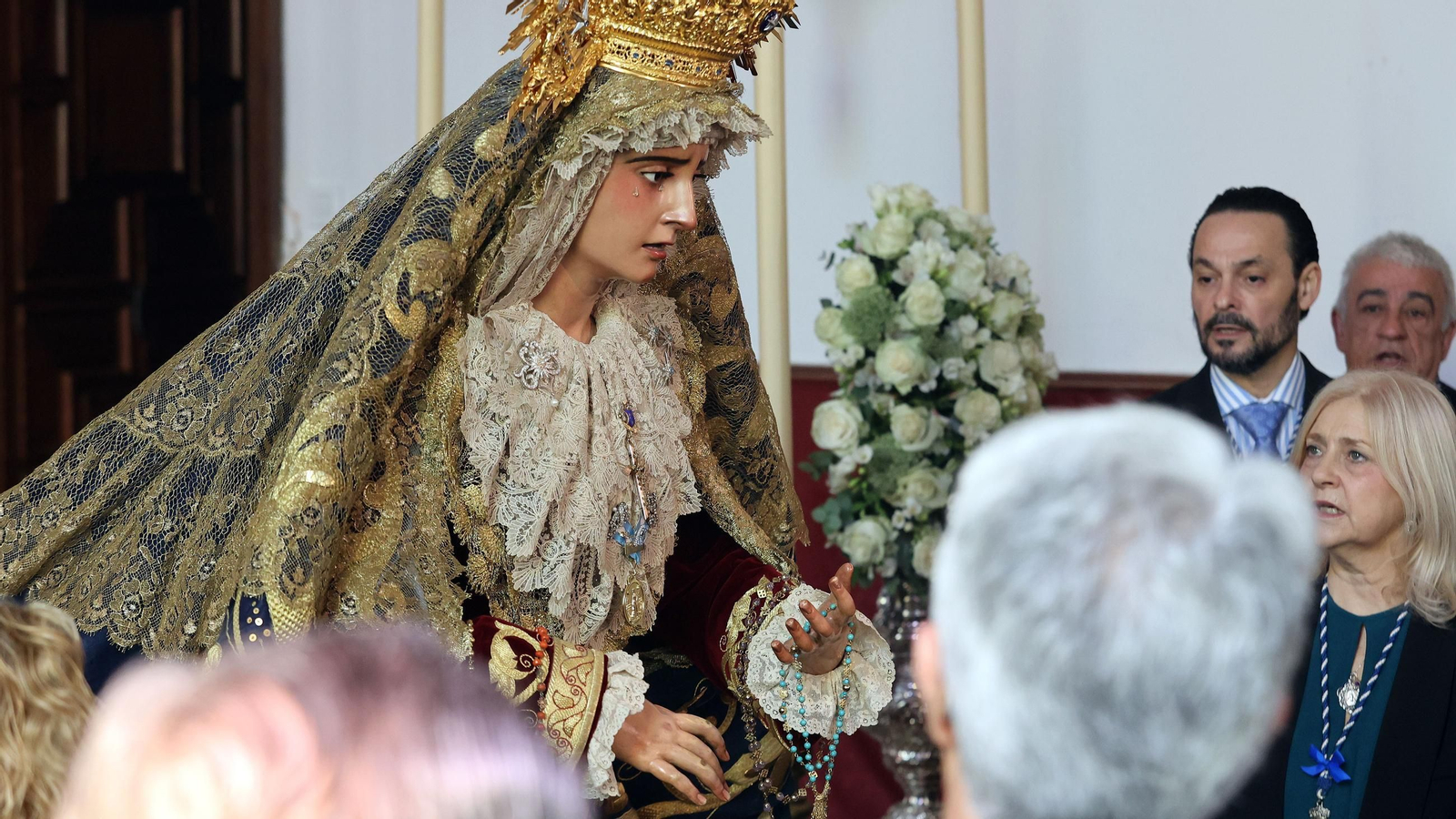 Imágenes de los besamanos y besapies del tercer domingo de cuaresma en Jerez