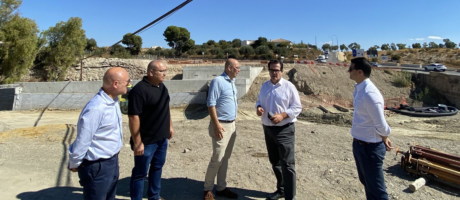 Visita de los representantes institucionales a las obras.