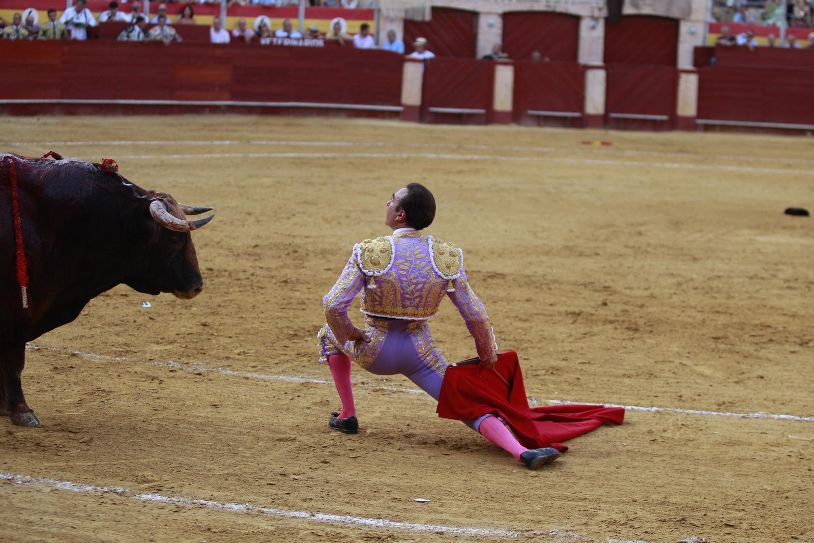 La despedida del torero Enrique Ponce de la Feria de Almería 2024, en imágenes
