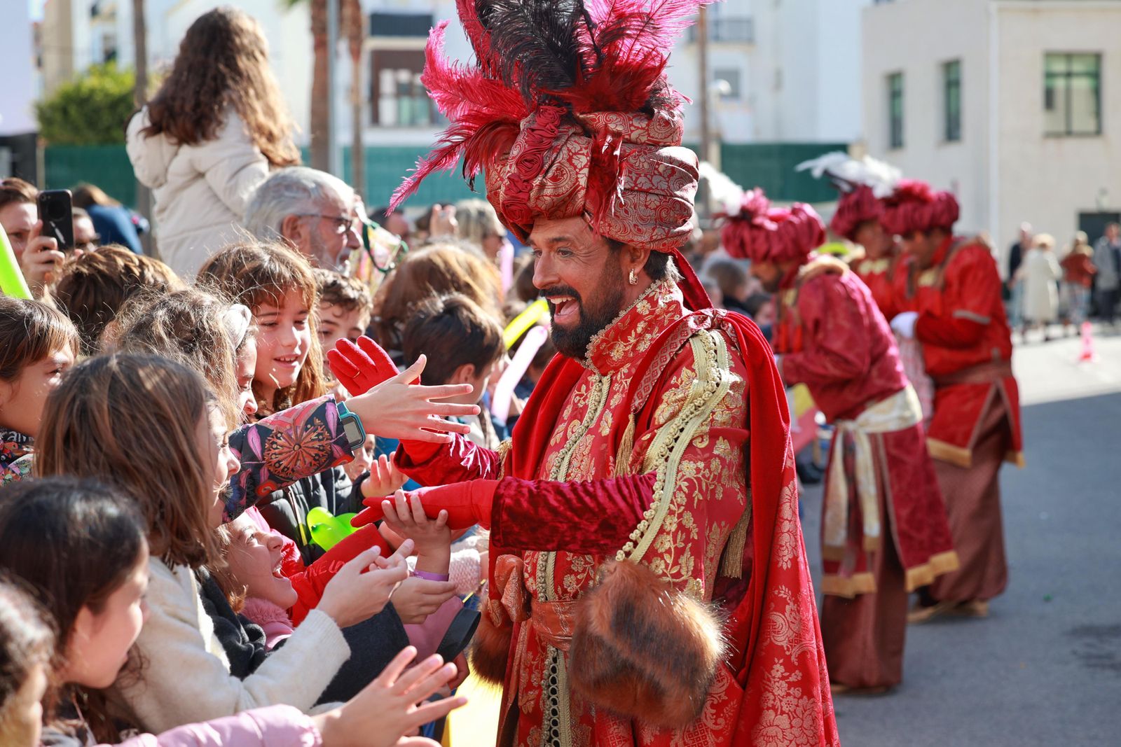 Las imágenes de la visita de los Reyes Magos a Cádiz