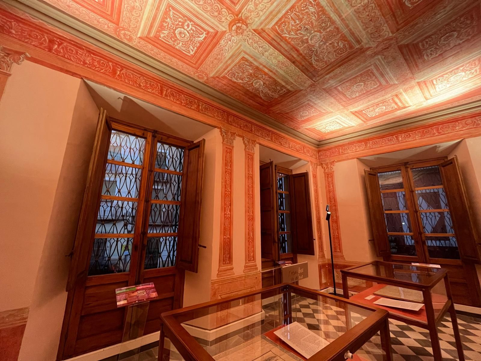 Así es la Sala Rosa del Palacete Torcuato Soler de Cuevas: nuevo espacio para ensalzar la burguesía minera del XIX