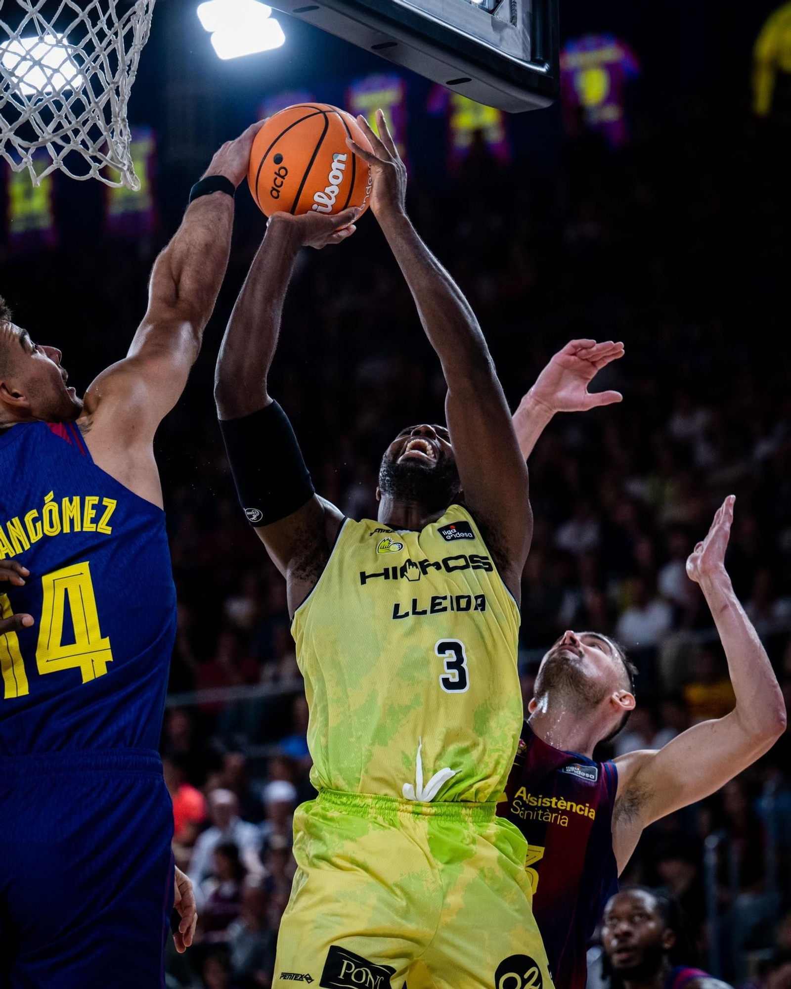 El Barça pierde ante el Hiopos Lleida de Ejim y vendrá 0-2 a Málaga