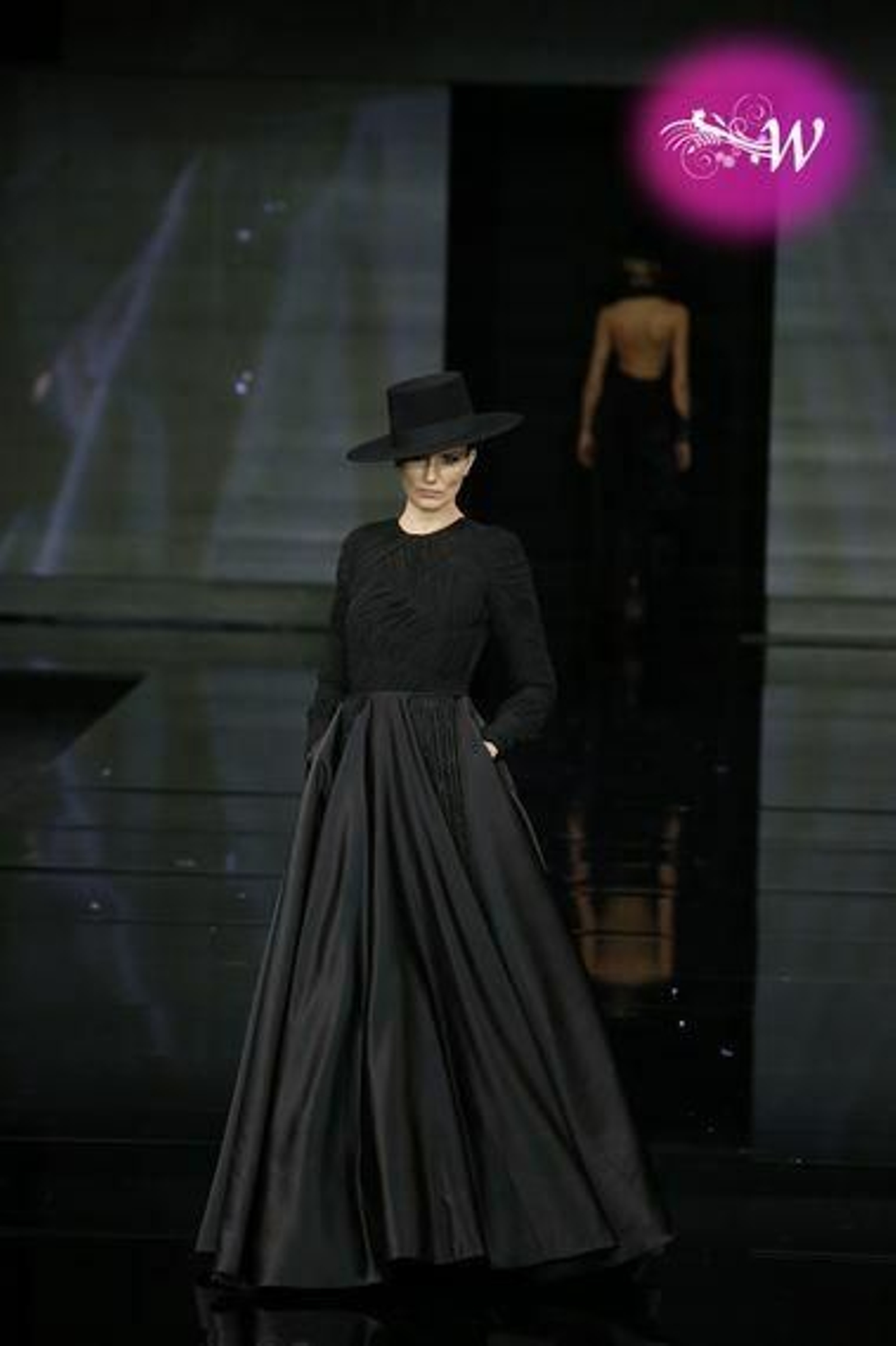 Cristo Báñez vuelve a SIMOF para presentar su colección de flamenca 2020, todas las fotos