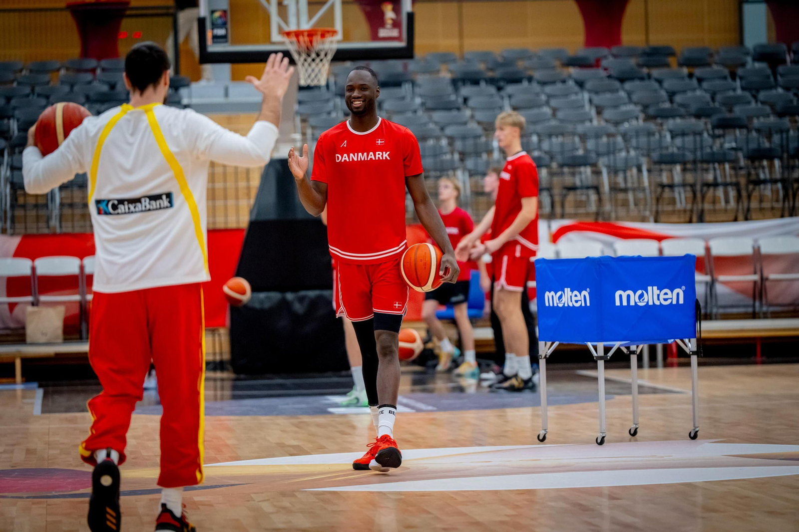Las mejores fotos del Dinamarca-España de baloncesto