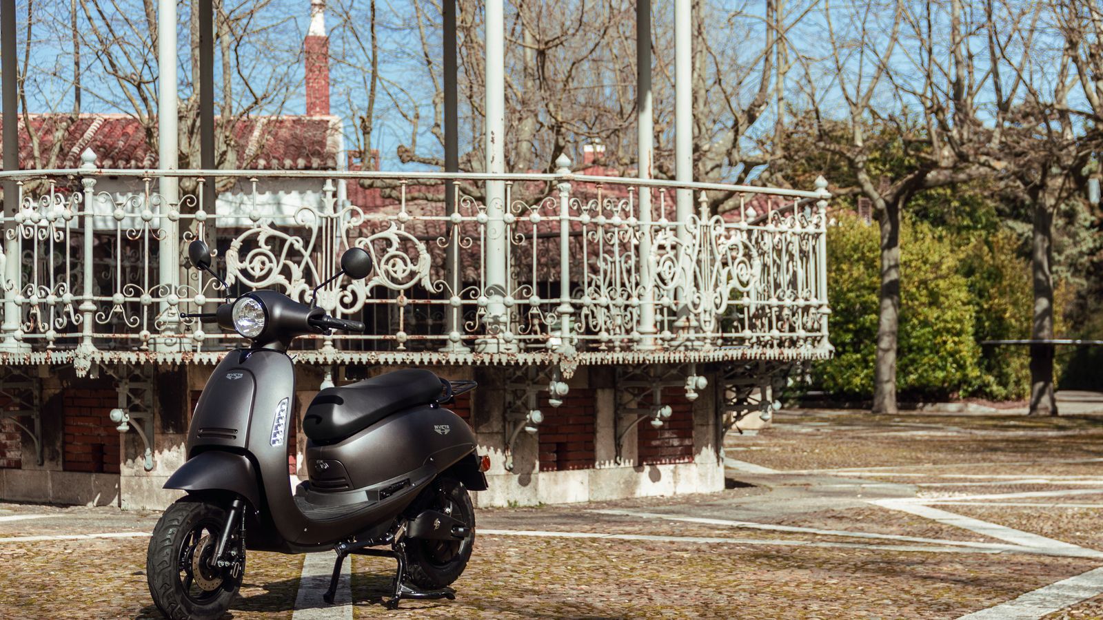 El Cóbreces está a la venta con dos versiones. Este ciclomotor eléctrico tiene una autonomía de hasta 130 km.