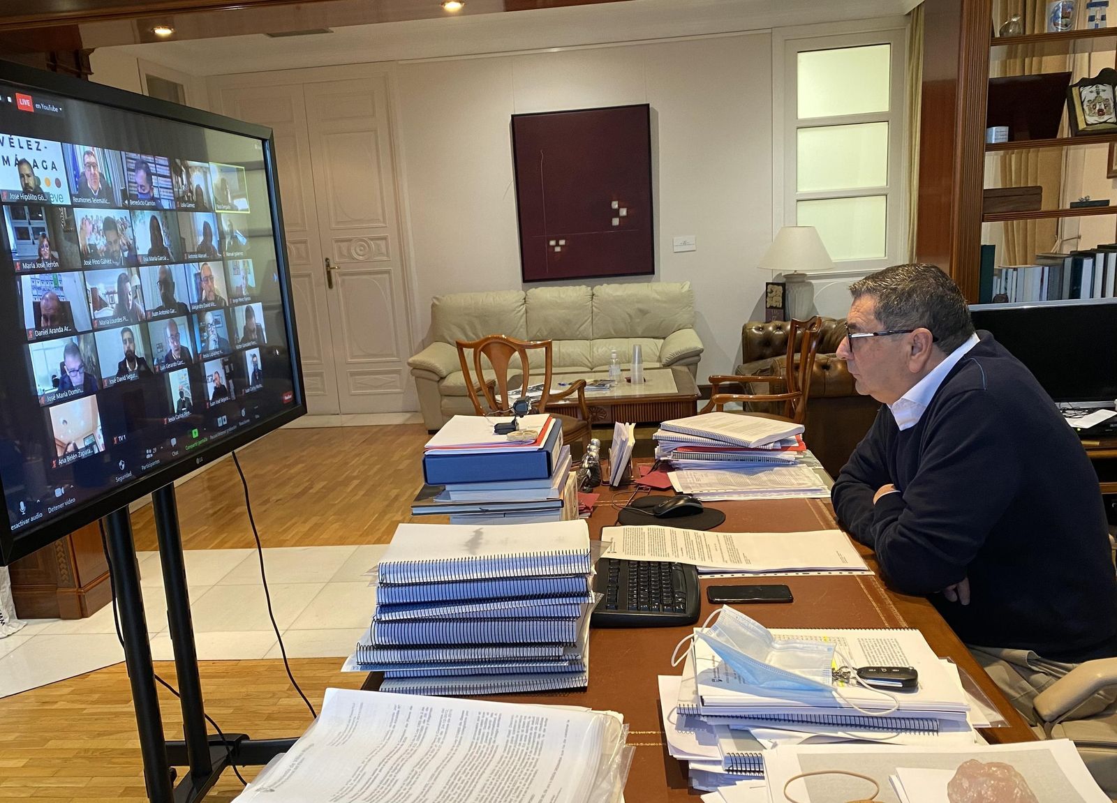 El alcalde, Antonio Moreno, durante la celebración del Pleno telemático.