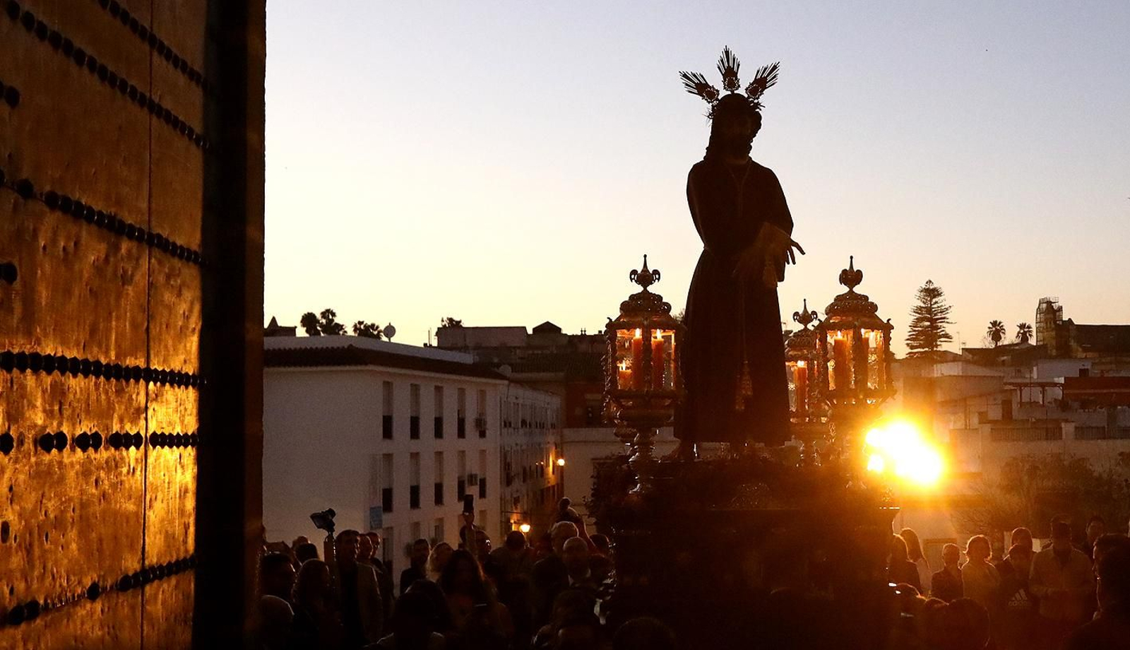 Imágenes del Vía Crucis de la Unión de Hermandades