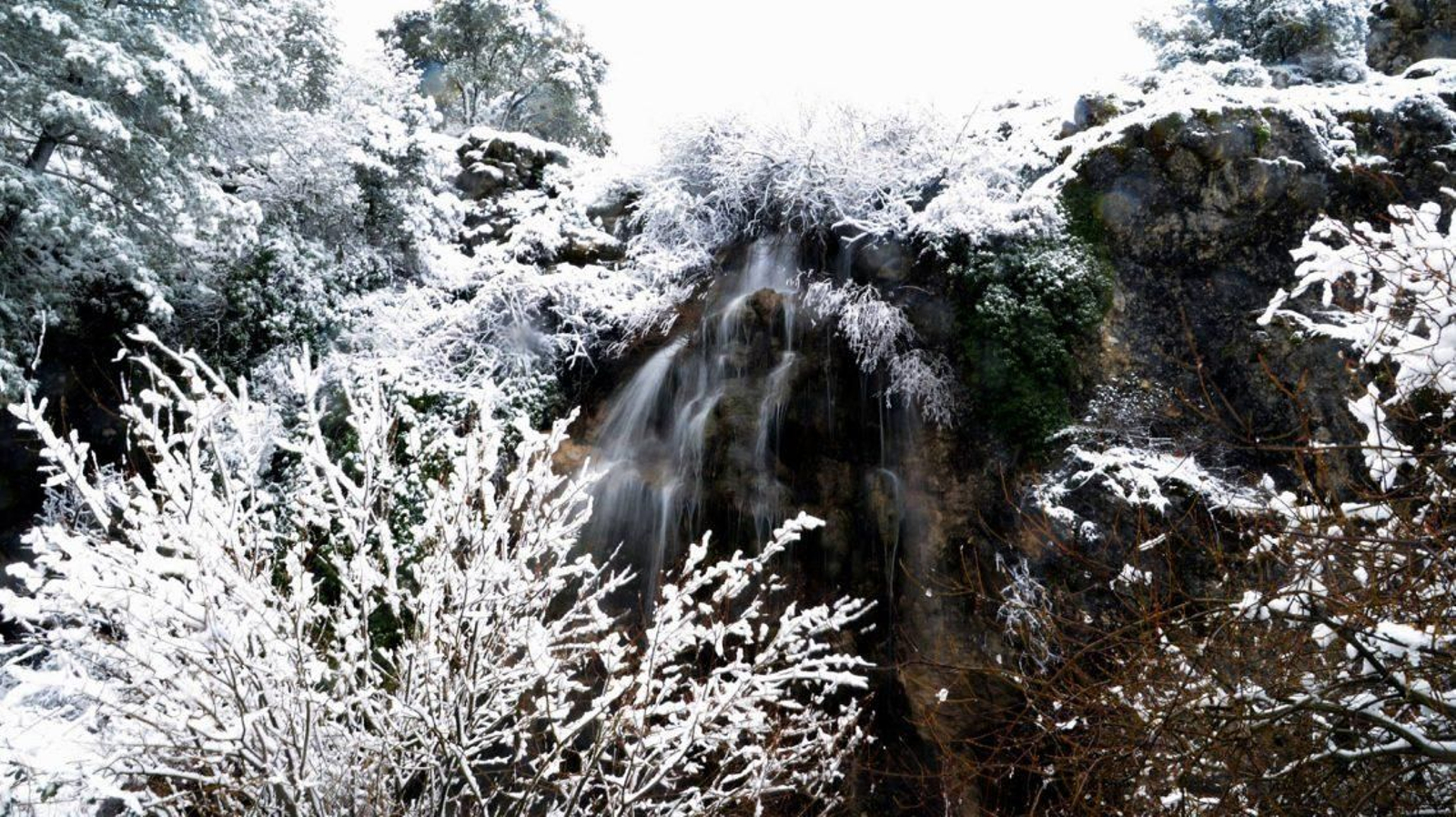 Cascada del Zurreón en Torres. Cascada del Zurreón en Torres.