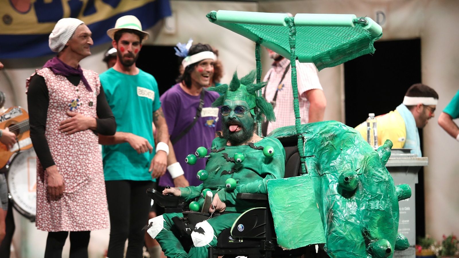 'Los cuarentena principales', durante su pase semifinal.