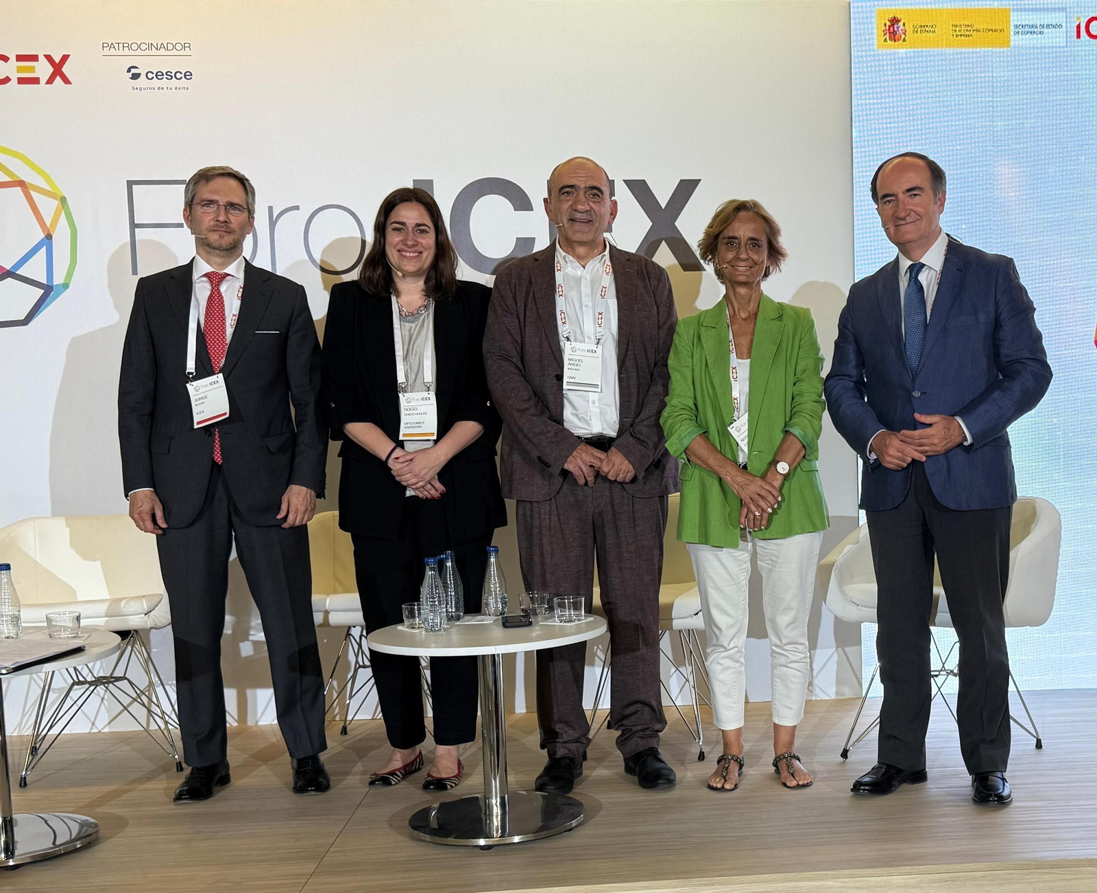 Gerardo Landaluce a la derecha con el resto de los participantes del taller del Foro ICEX 2025.