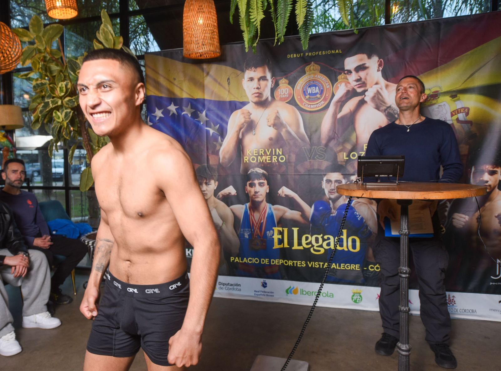 Las fotos del pesaje de la velada de Rafa Lozano Jr. en Córdoba