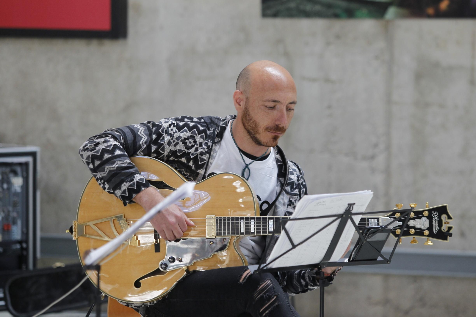 Fotos mural reivindicativo enfermedades raras Universidad de Almería-UAL