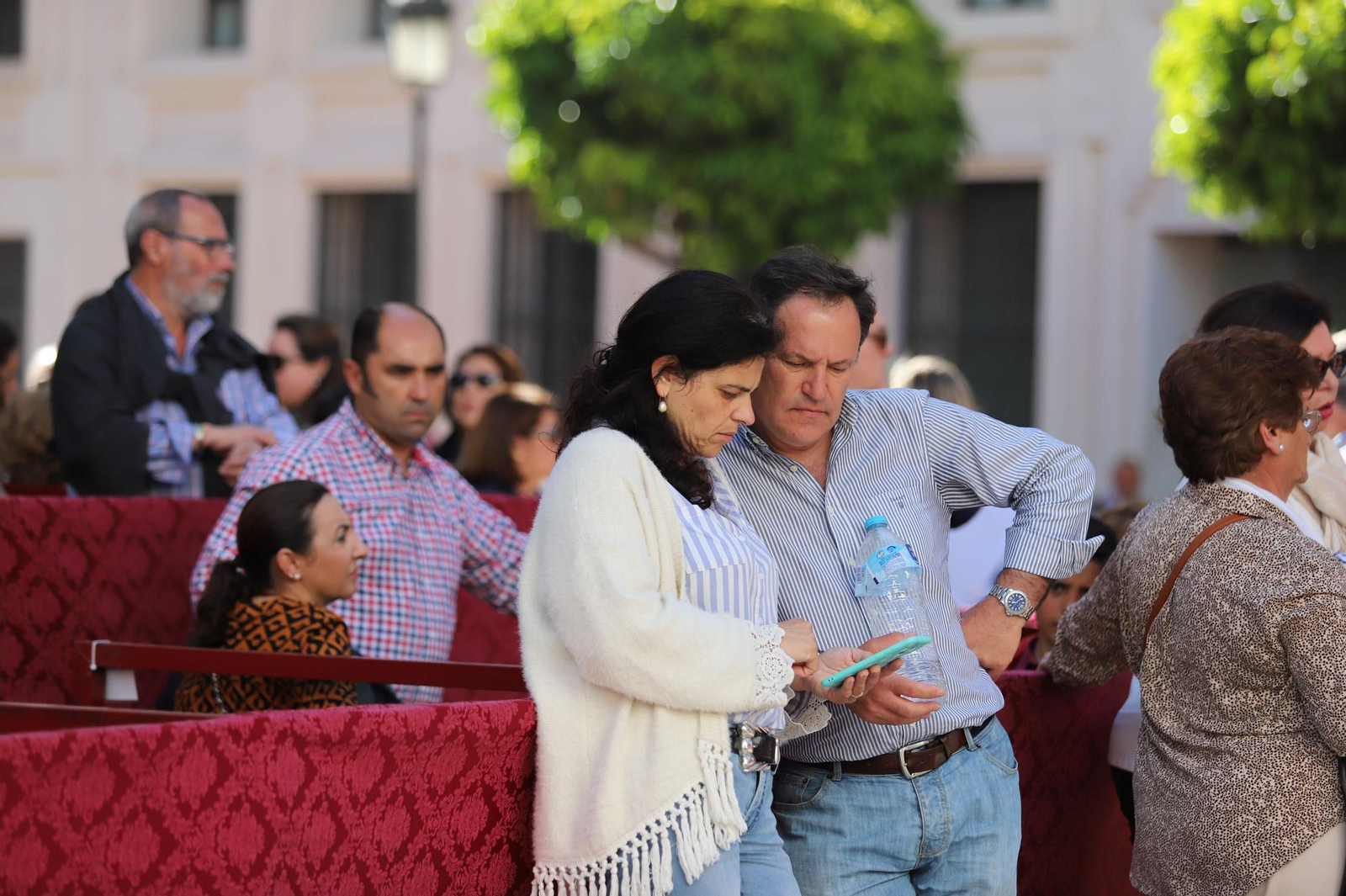 Ambiente  para recibir a la Legión en las calles de Huelva
