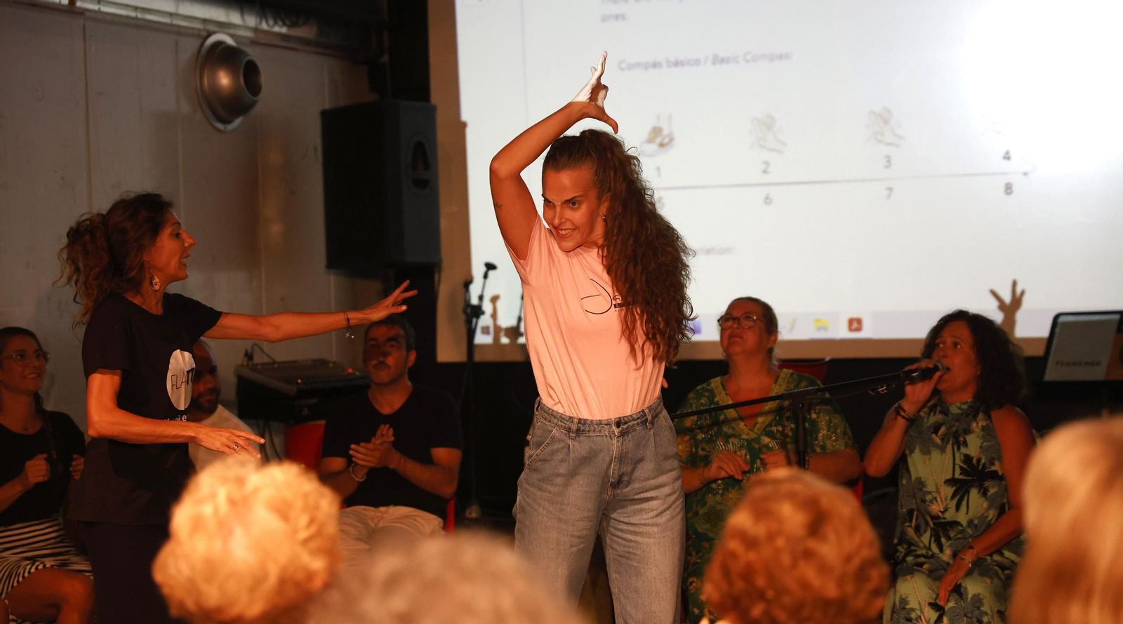 Búscate en la reunión a compás en AlCultura