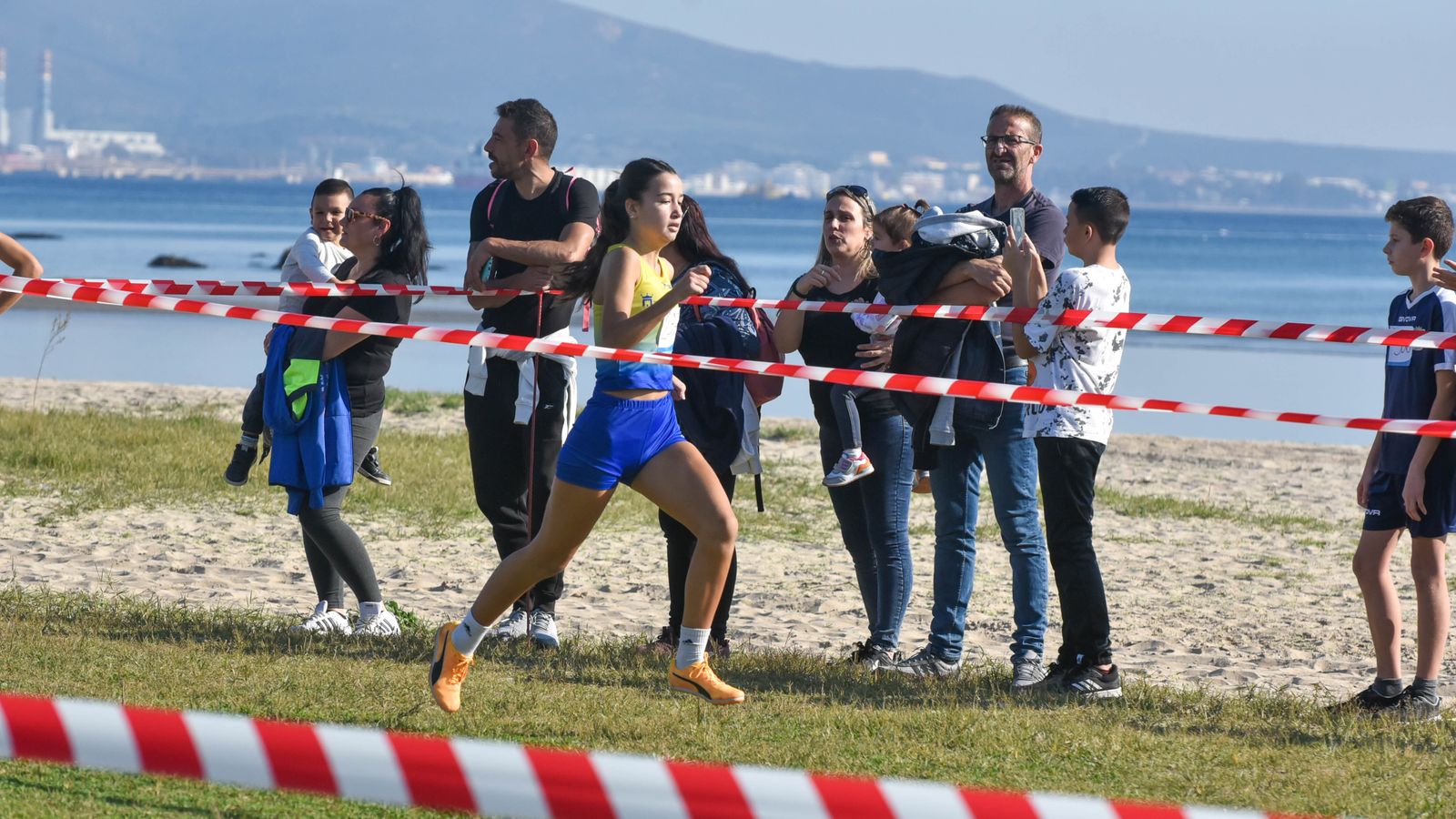 Las fotos del  V cross 'Con el Mar de Fondo' de los Juegos Municipales de atletismo de Algeciras