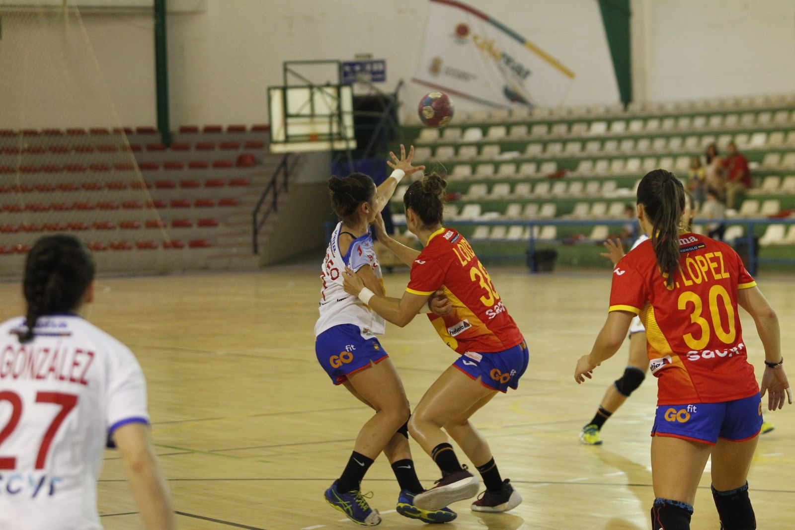 Fotogalería 'guerreras de balonmano'. Entrenamiento Selección Española