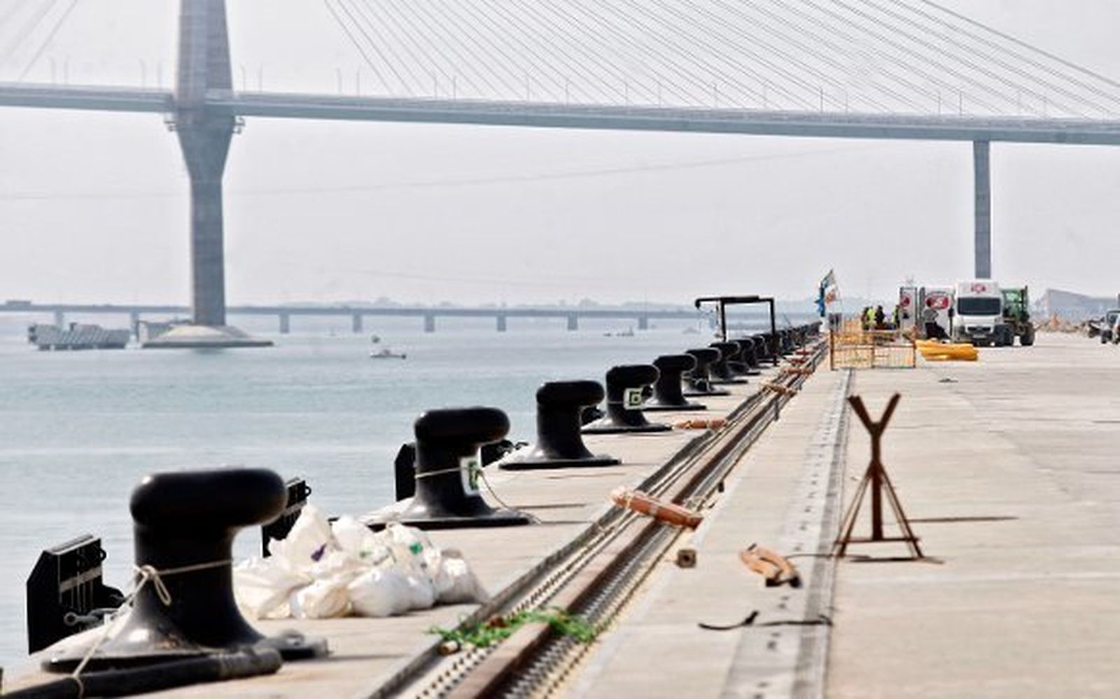 El puerto bonificará un 40% el tráfico de contenedores en 2017