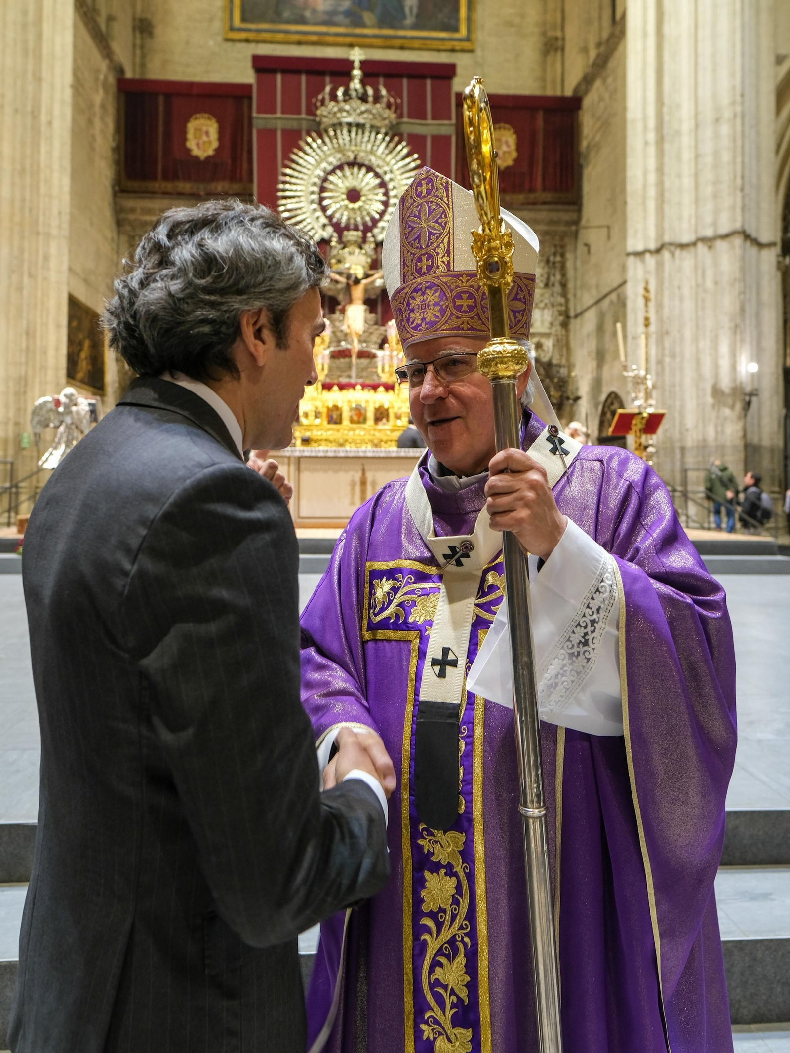 Imágenes de la procesión extraordinaria de regreso del Cristo de San Agustín a San Roque