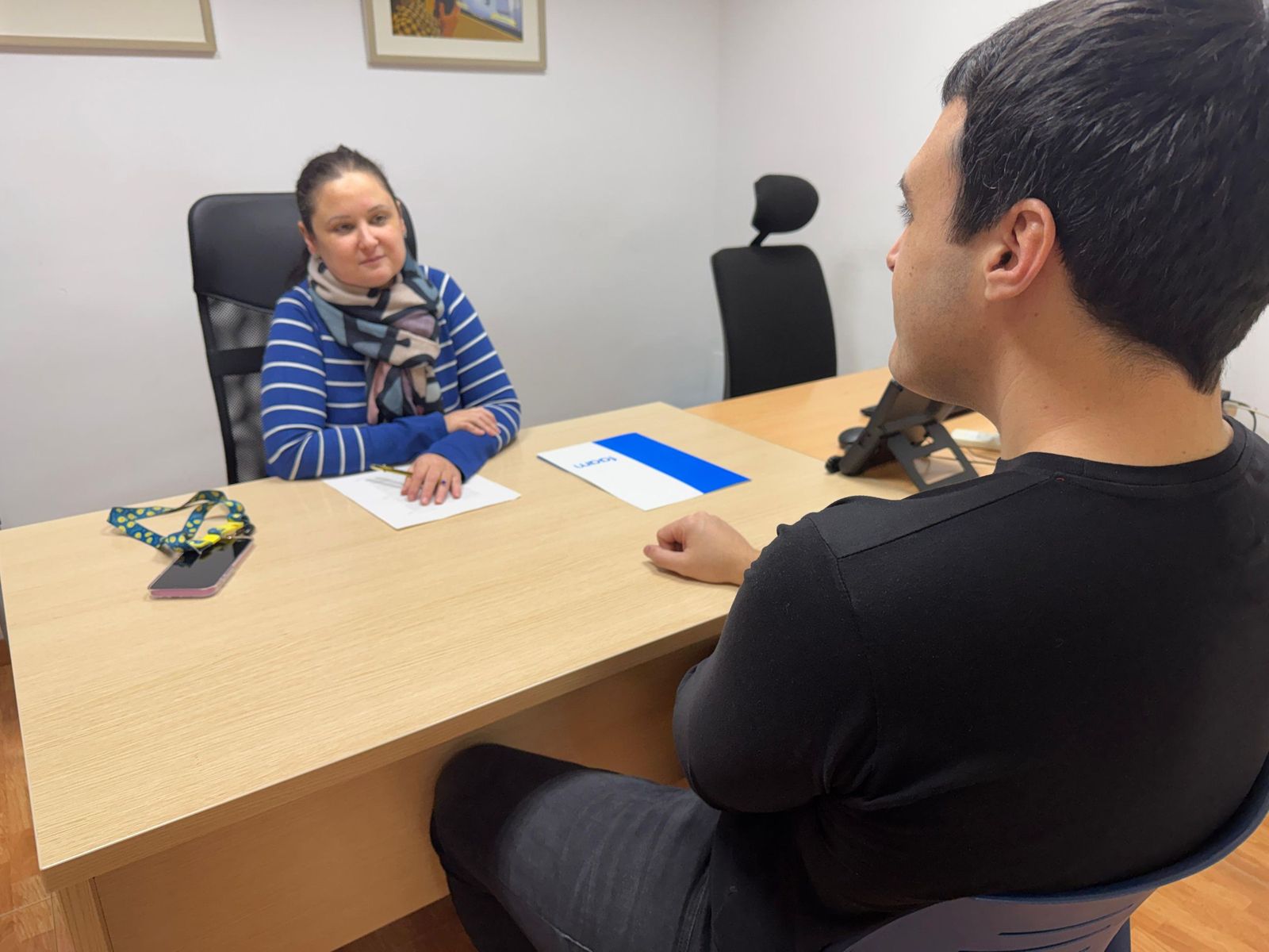 Unidad de Apoyo con un trabajador