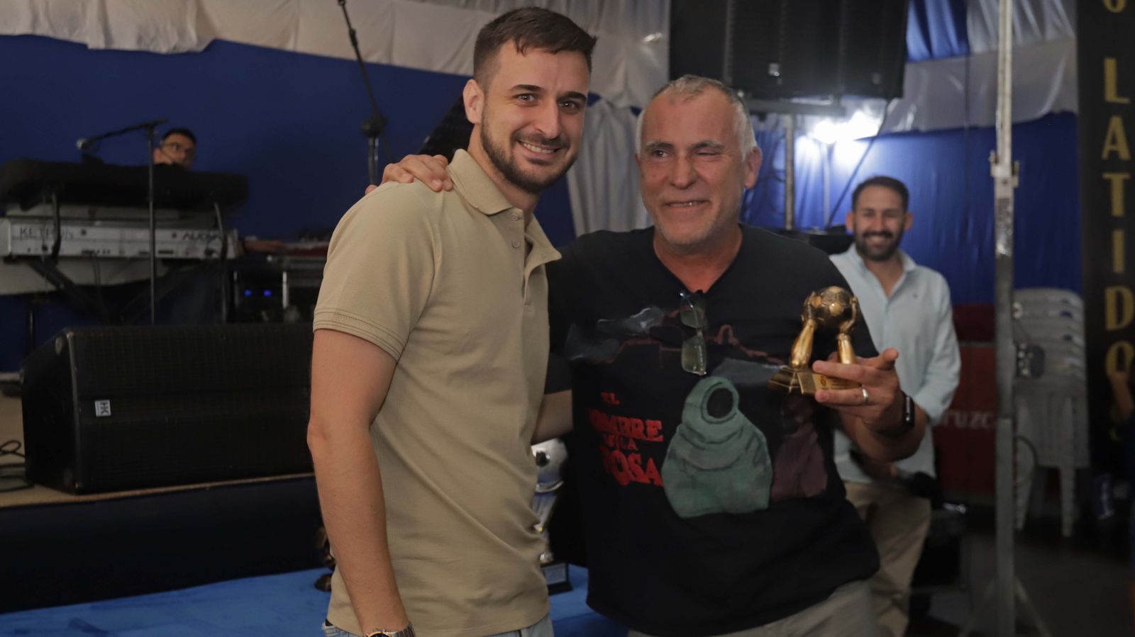 Fotos de la entrega de trofeos  de las competiciones de fútbol 7 para aficionados “Andrés Mateo” en Algeciras