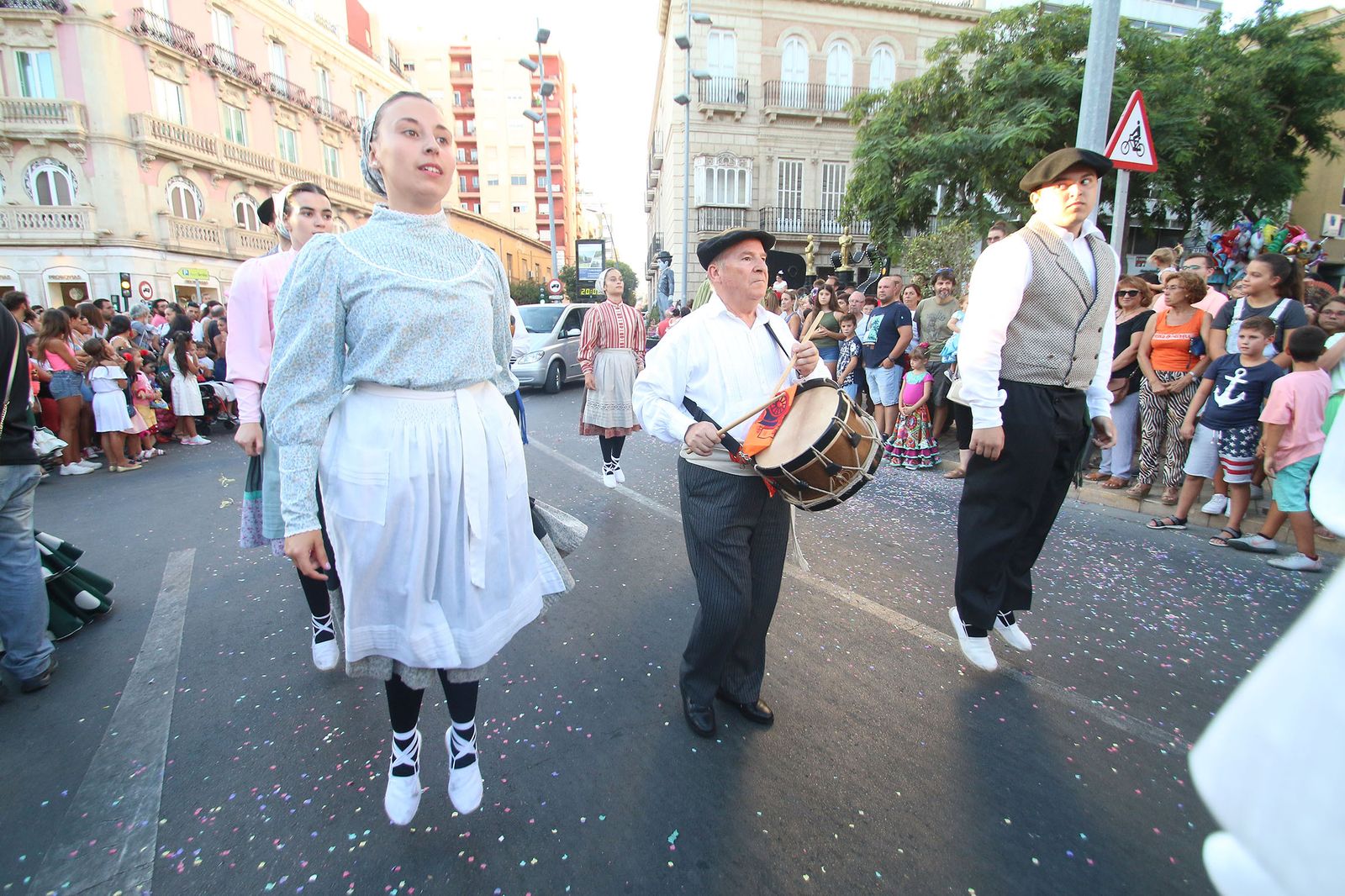 Fotogalería de la Batalla de Flores. Feria de Almería 2019