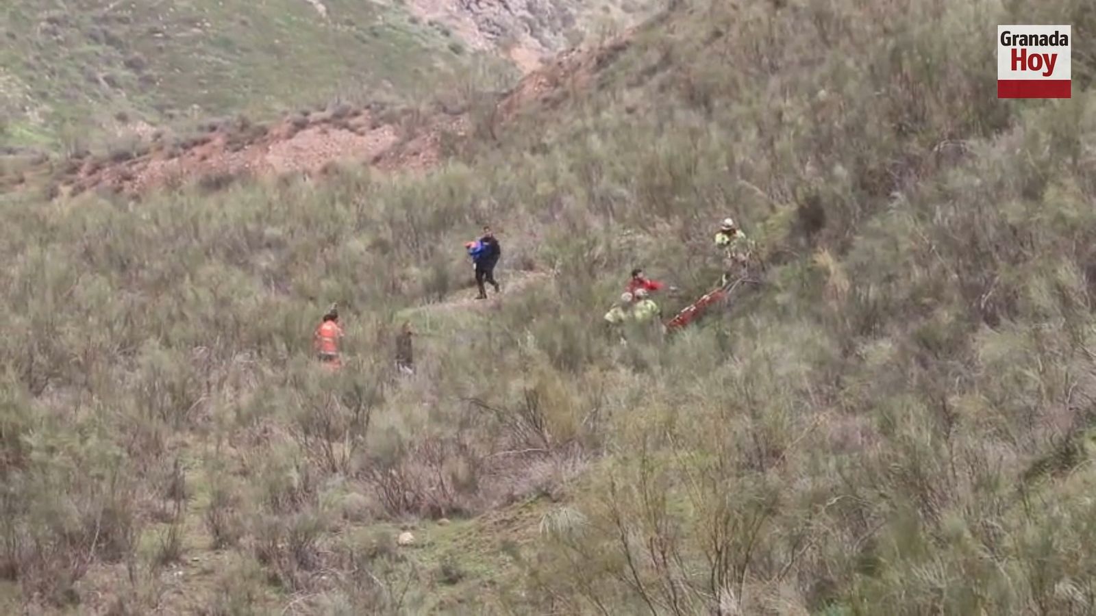 Labores de levantamiento del cadáver en el Barranco de Cartuja