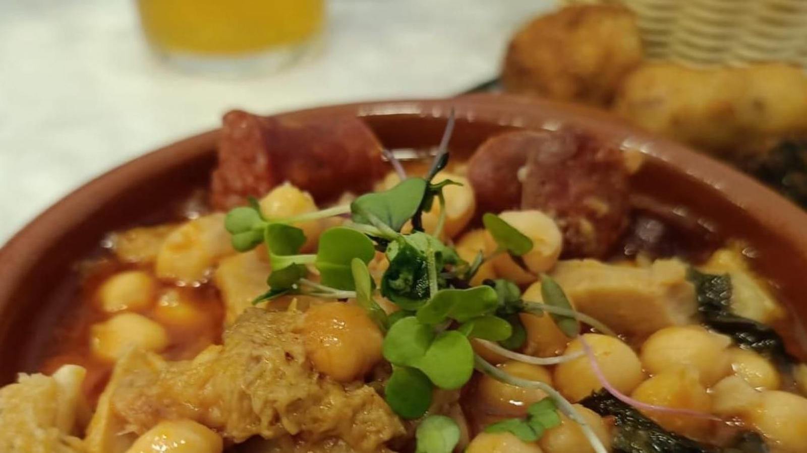 Menudo de garbanzos