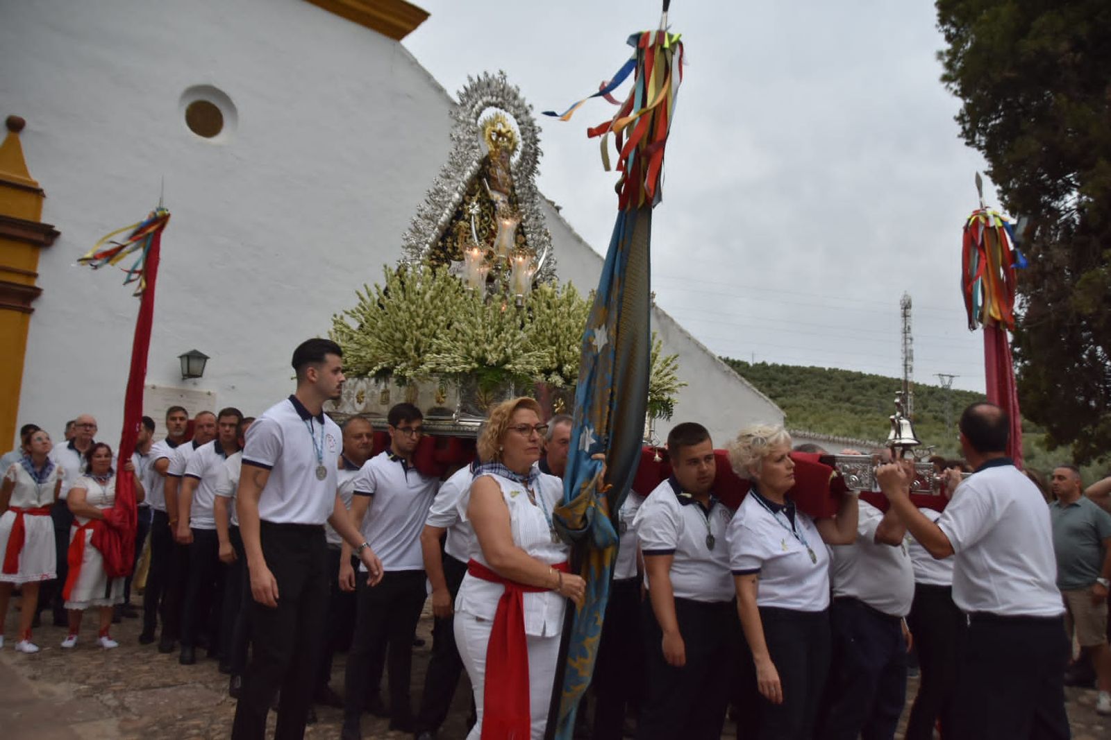 La procesión de la Virgen de la Estrella en Villa del Río, en imágenes