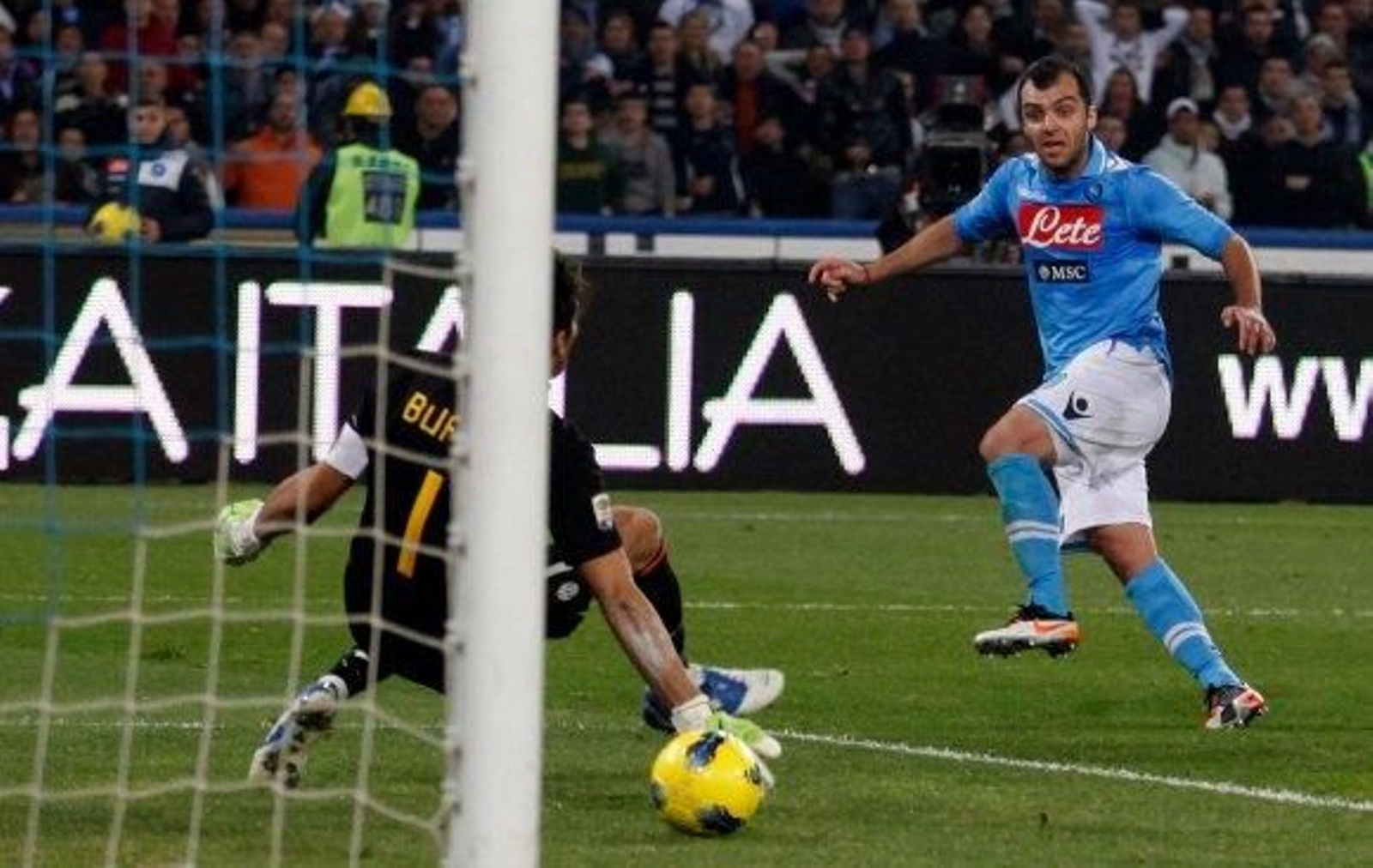 La FIFA hace público el documento que asegura que Pandev votó a Del Bosque