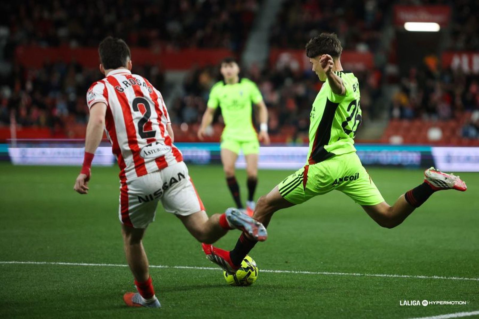 El Sporting golea al colista Mirandés, próximo rival del Málaga CF