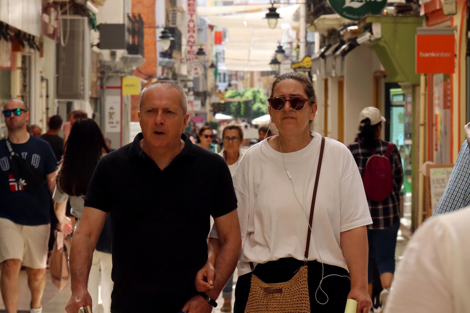 Imágenes del viernes 28 de abril en Huelva