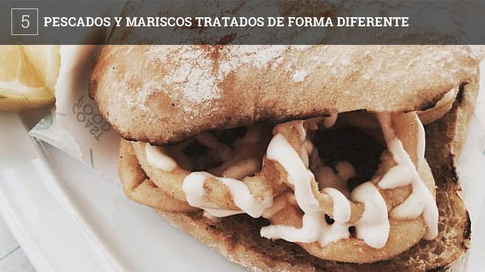 Crabbys es un nuevo establecimiento que acaba de abrir en Puerto Sherry, en El Puerto de Santa María. La especialidad son pescados y mariscos. Hay boquerones en adobo o daditos de bacalao. También mejillones u ostiones pero la gran novedad está en los bocadillos que tienen como base pescados y mariscos. Está la hamburguesa de cangrejo de concha blanda (tipo chiguato) frito entero y rebozado con panko; el bocata de calamares con mollete del El Bosque, de El molino de abajo. También, un Poor boy (bocadillo de pescado o marisco típico de Luisiana) con gambones en tempura; el lobster roll de langosta, y el crab roll de cangrejo, para el que emplean un pan parecido al del perrito pero que hacen expresamente para este local.