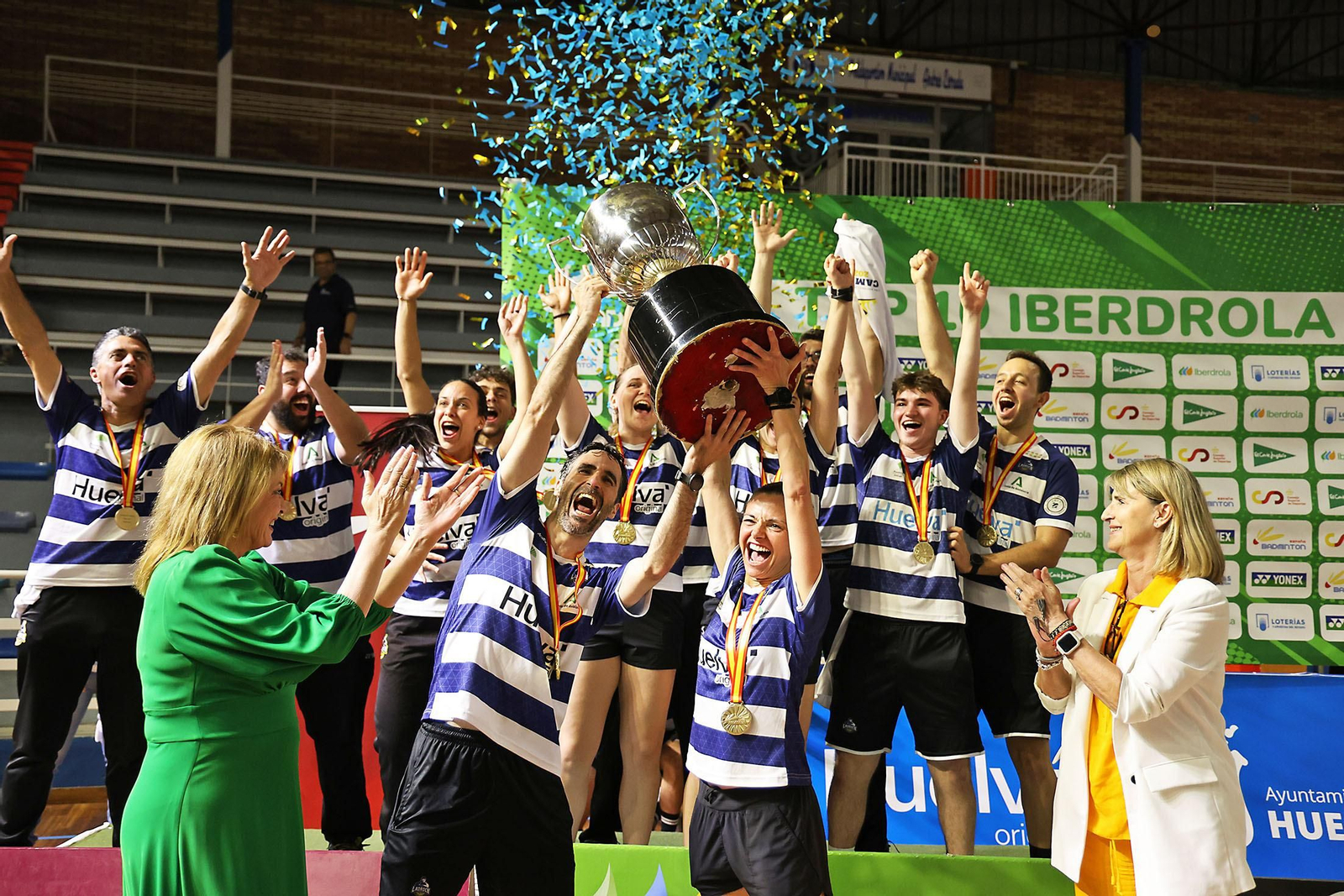 Imágenes de la final de liga de bádminton entre el IES La Orden y La RInconada