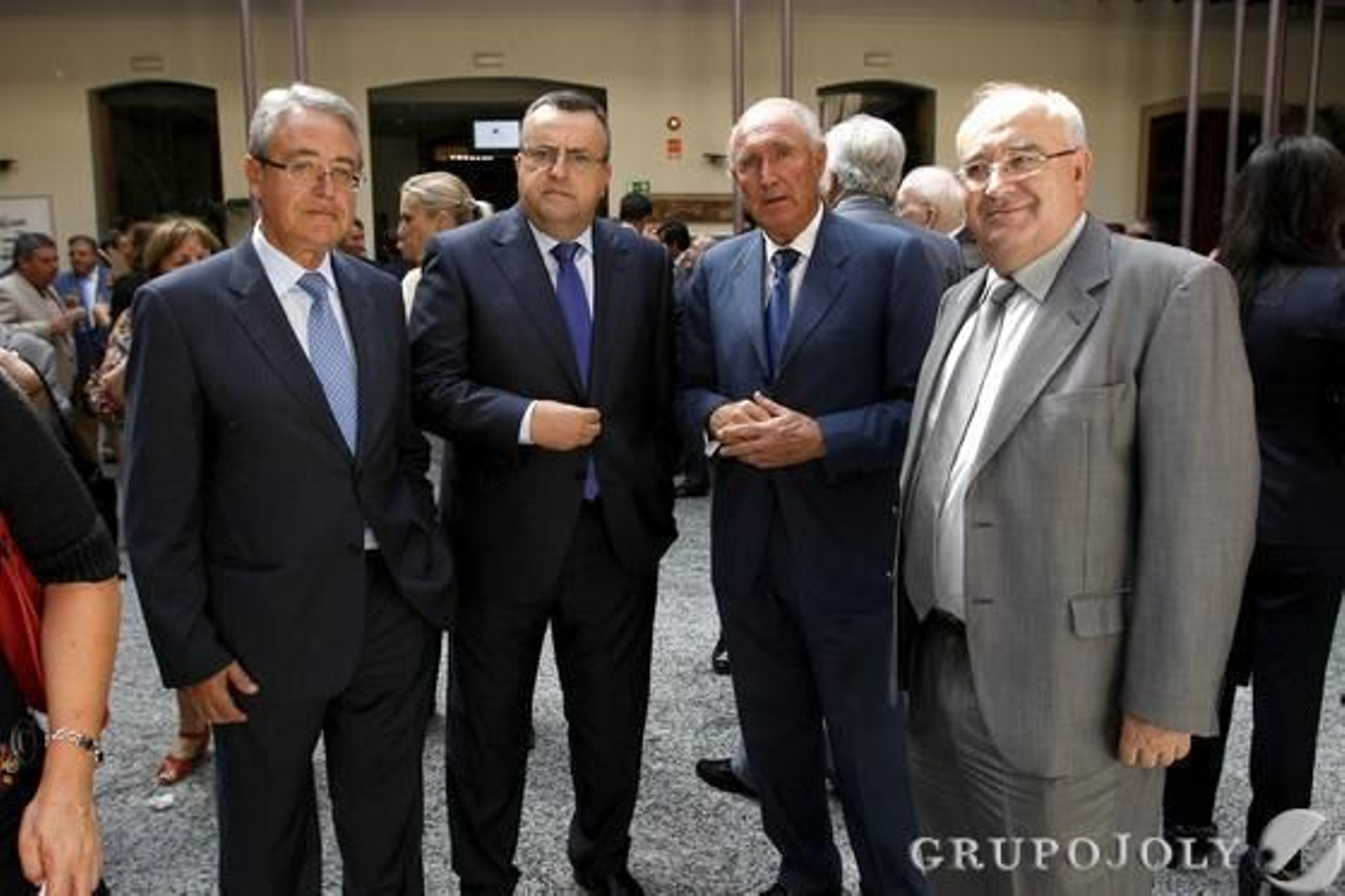 El subdelegado del Gobierno central, Francisco Calero; el subdelegado del Gobierno de la Junta en el Campo de Gibraltar, Ángel Gavino; Rafael España y Juan Andrés Hoyo. 

Foto: Julio Gonzalez-Joaquin Pino-Jose Braza
