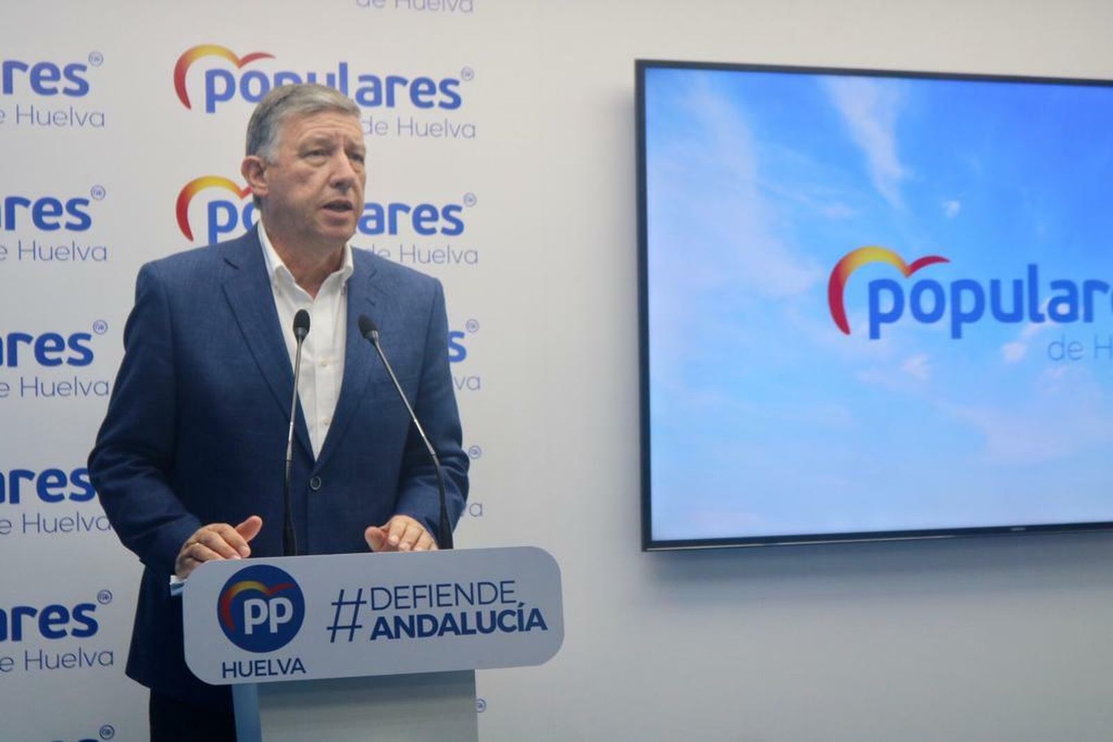 Carmelo Romero durante su intervención ante los medios de comunicación.