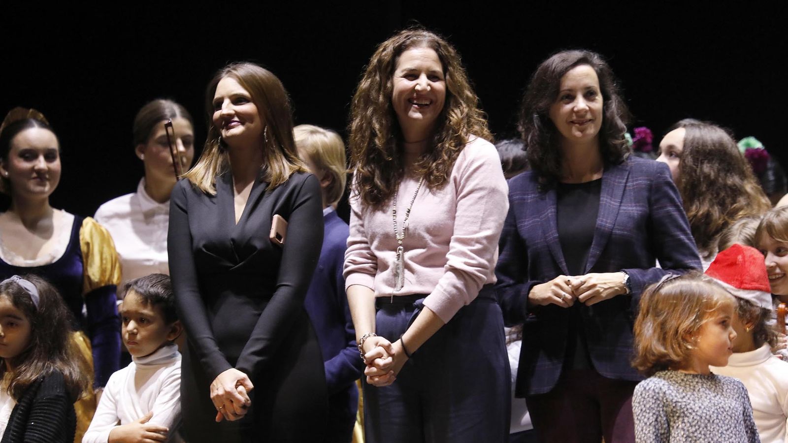 Las fotos de la Gala Solidaria de Navidad de la Escuela Municipal de Música, Danza y Teatro "Jose María Sánchez -Verdú"