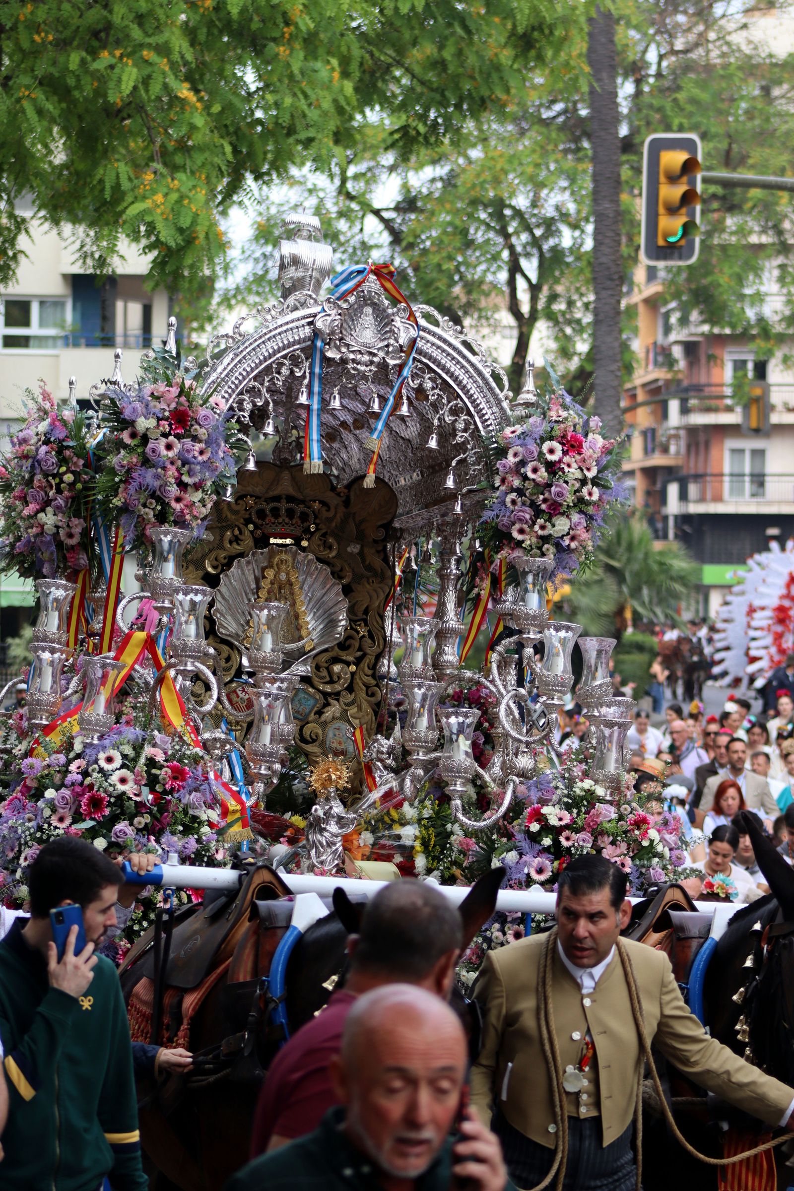El Rocío 2023: Imágenes de los peregrinos de la Hermandad de Emigrantes