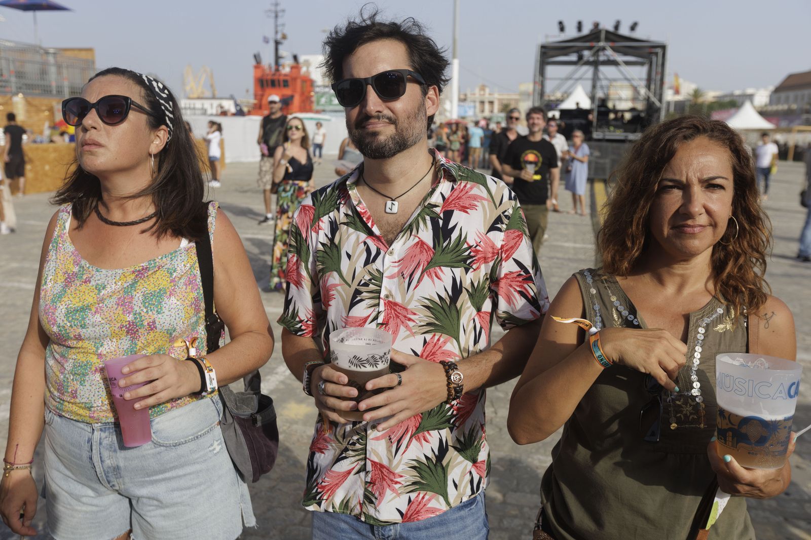 Búscate en las imágenes del primer día de conciertos en el festival  "No sin música"