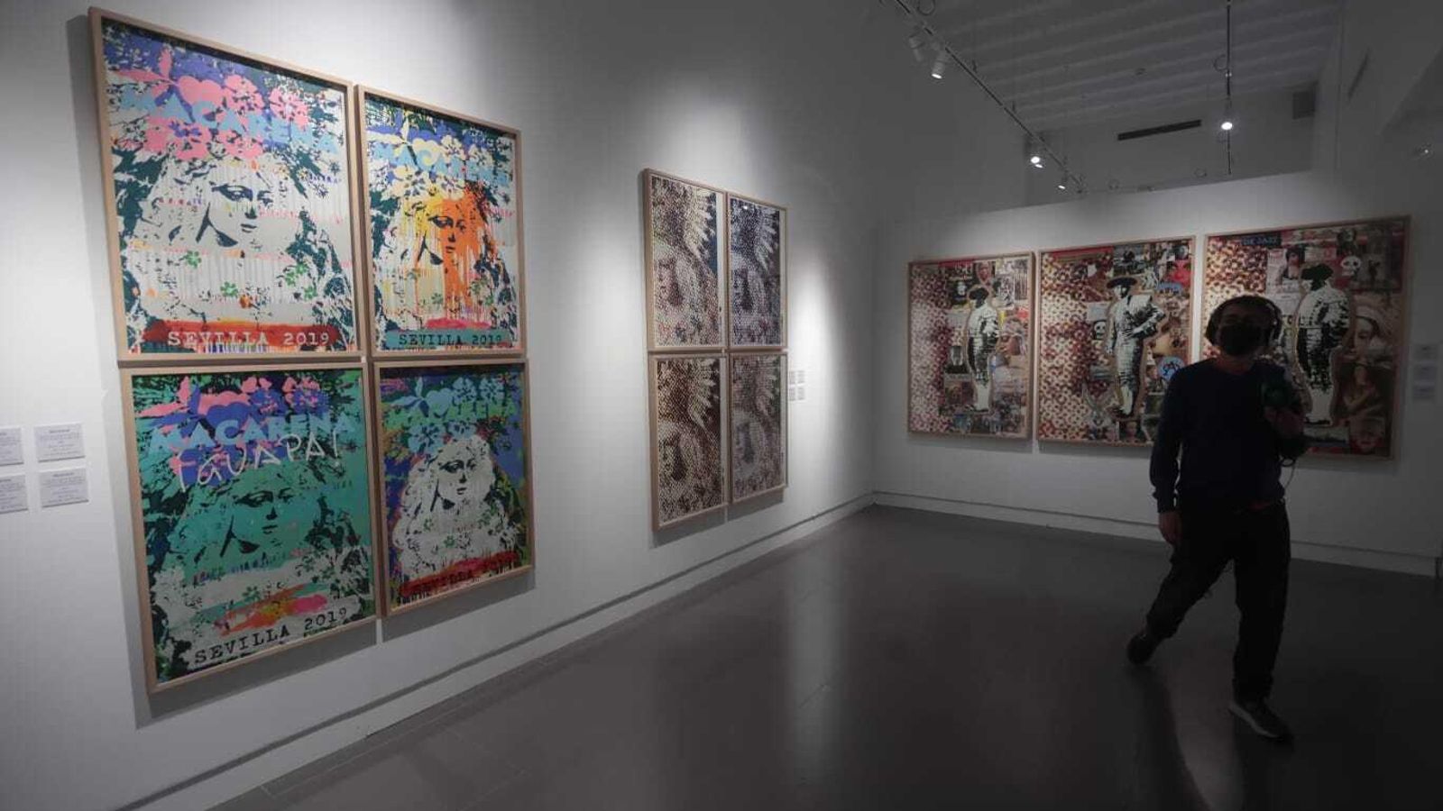 Sala dedicada a la Virgen de la Esperanza en la exposición 'Manuel Cuervo + Semana Santa'.