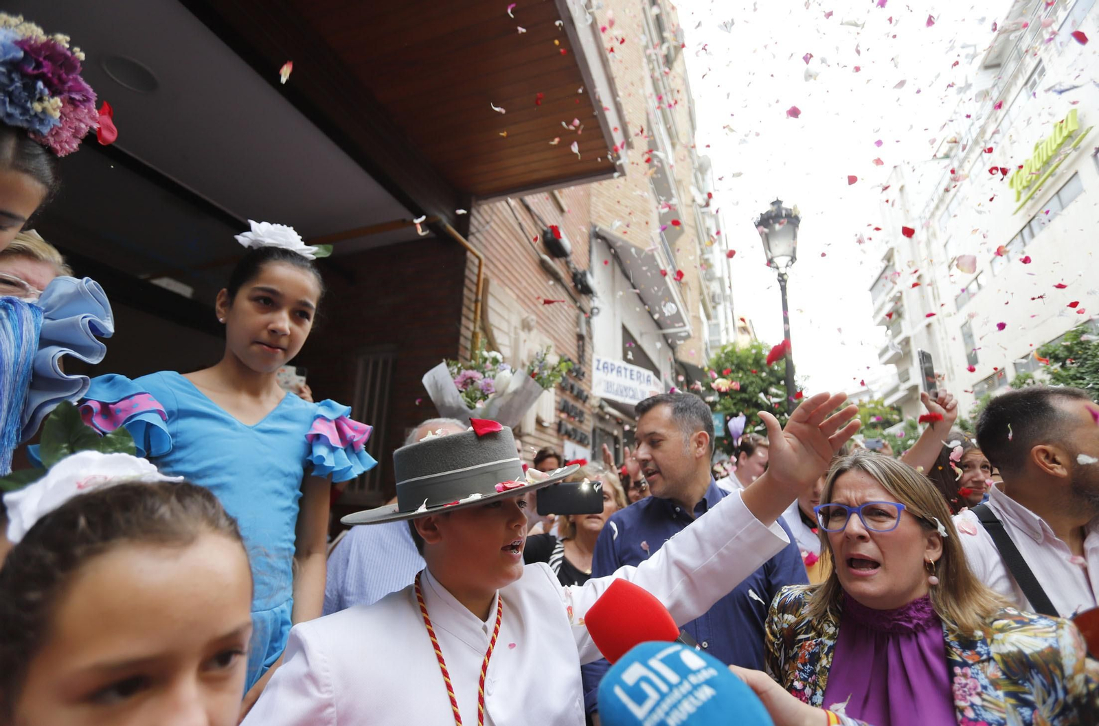 Imágenes de Emigrantes a su paso por el colegio Santo Ángel
