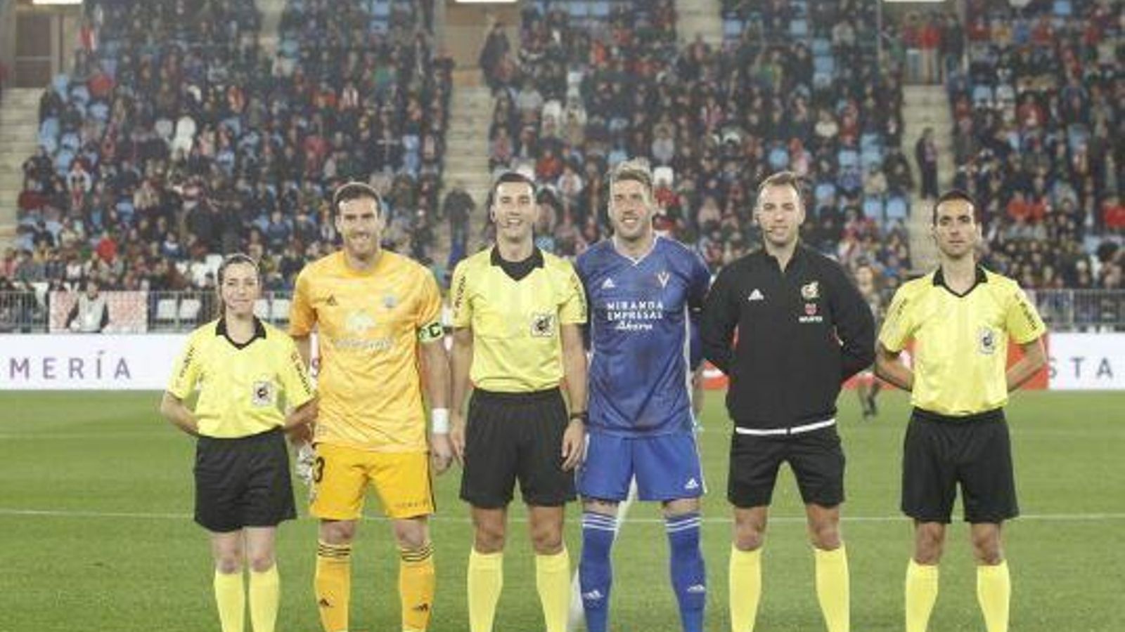 El meta estrenó capitanía ante el Mirandés.