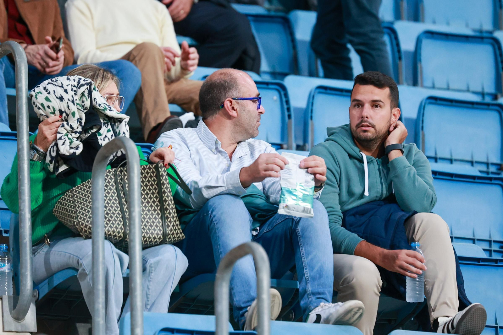 Búscate entre las imágenes del partido de fútbol entre Cádiz CF y Deportivo