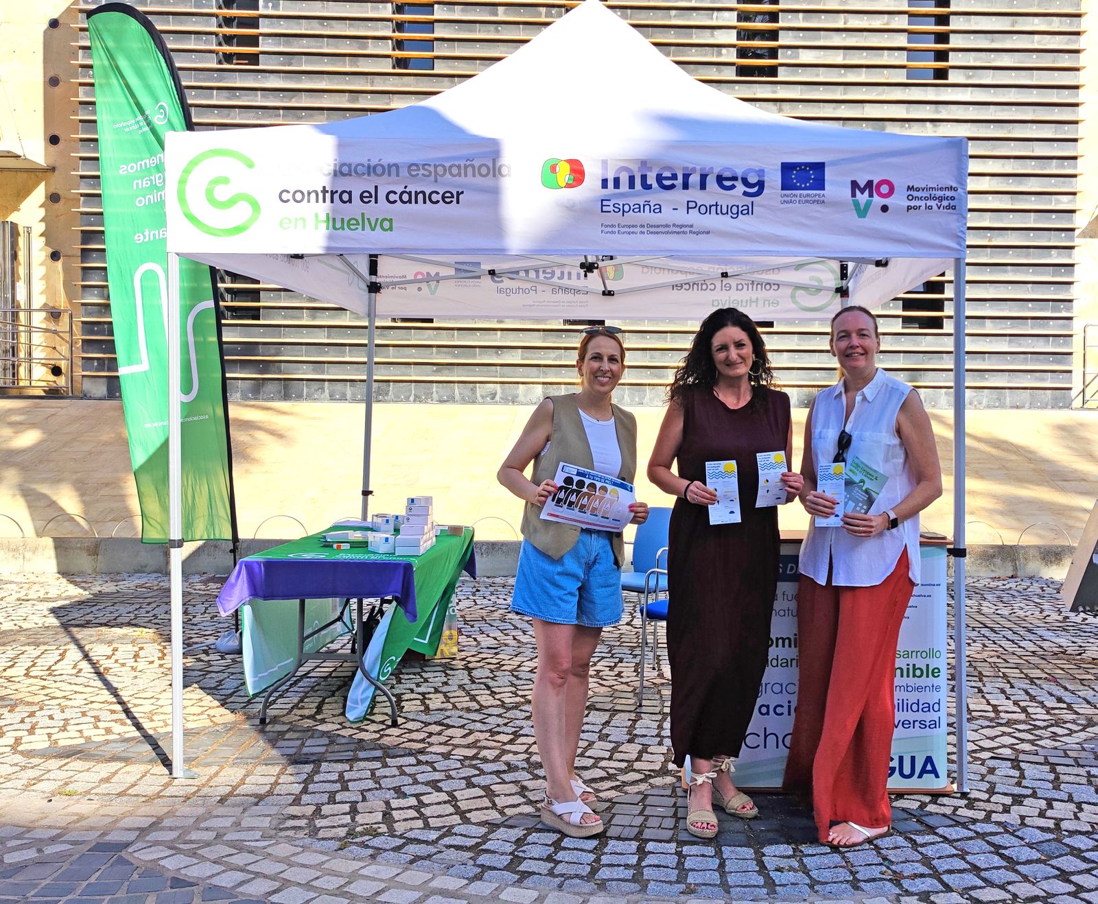 Carpa para concienciar sobre el cáncer de piel.