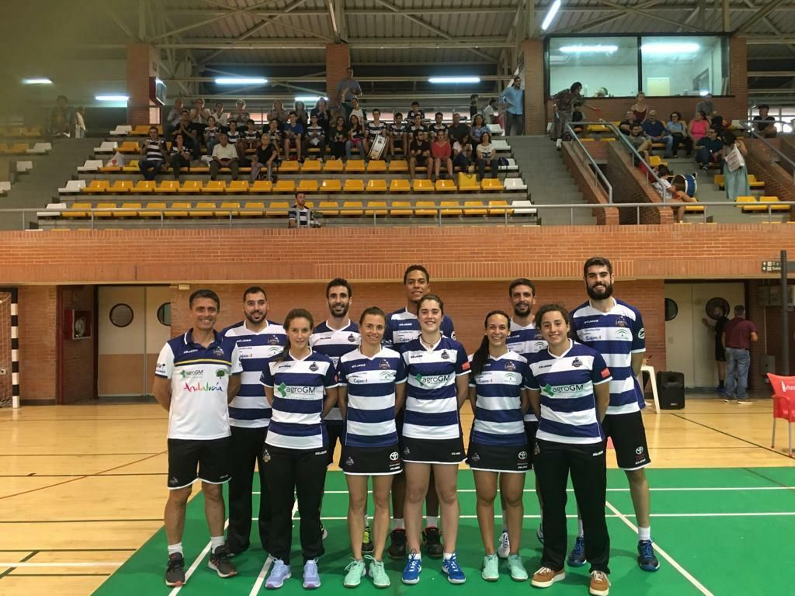 El Recreativo IES La Orden, poco antes de comenzar el encuentro en tierras hispalenses.