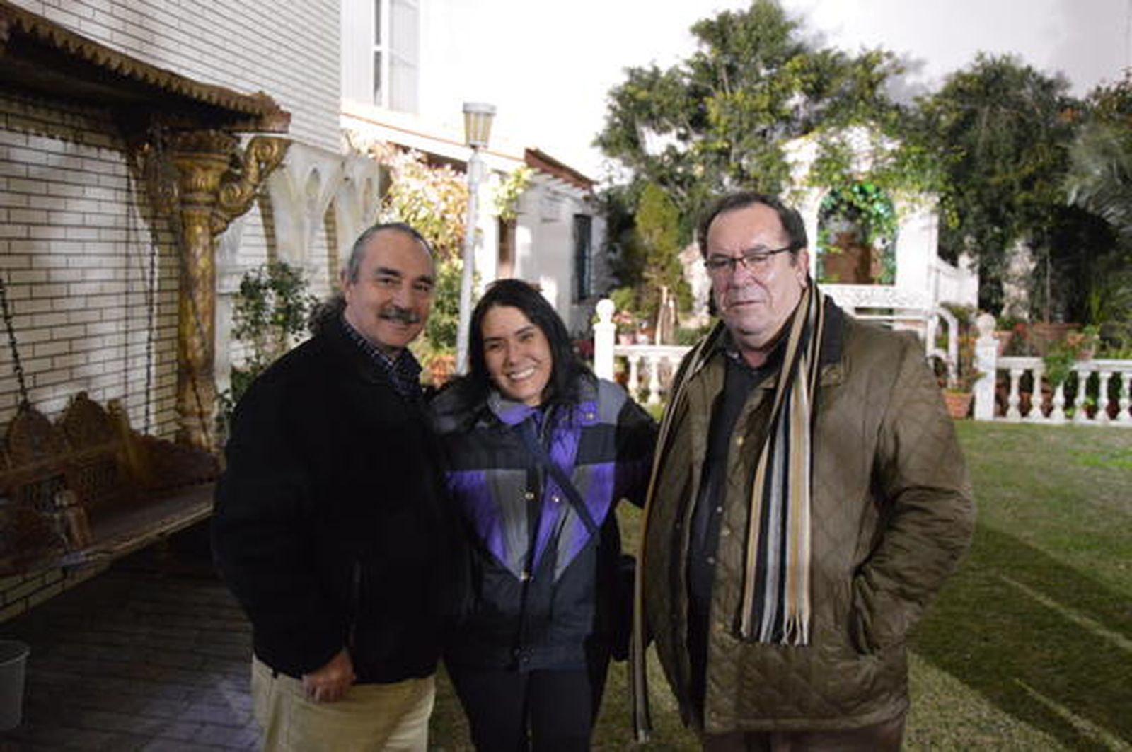 Paco y Estela López con Pepe Mier en el Museo Paquiro de Chiclana durante la muestra.

Foto: Ignacio Casas de Ciria